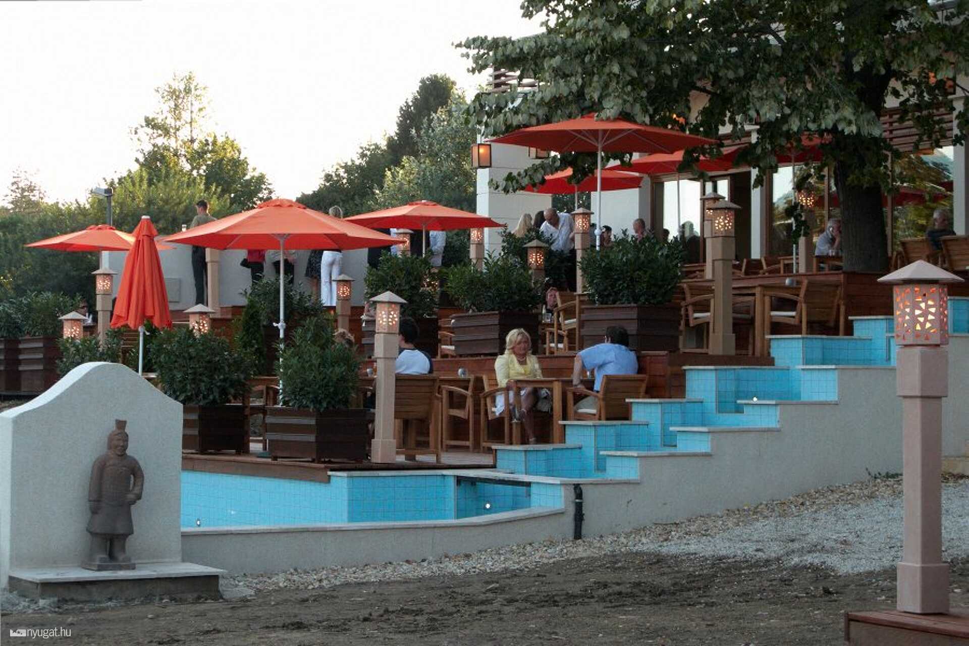 Tóvendéglő terasz 2008