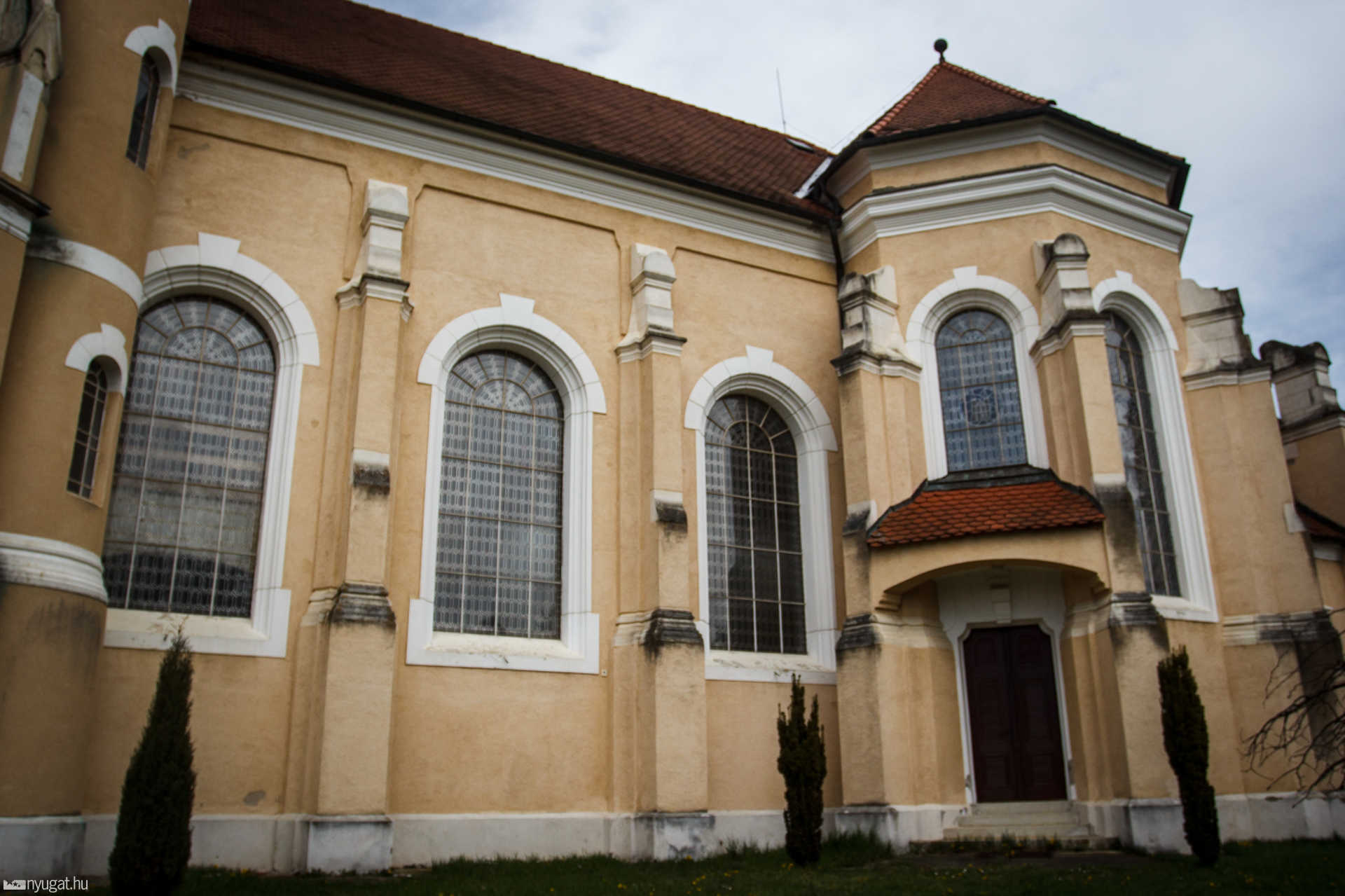 Szent Imre-templom, Rönök