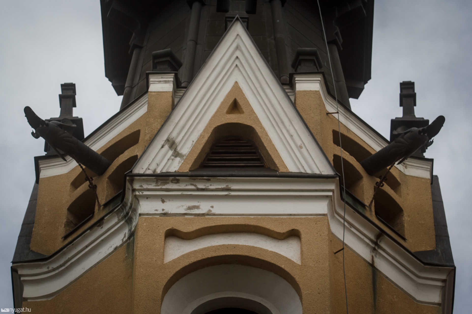 Szent Imre-templom, Rönök