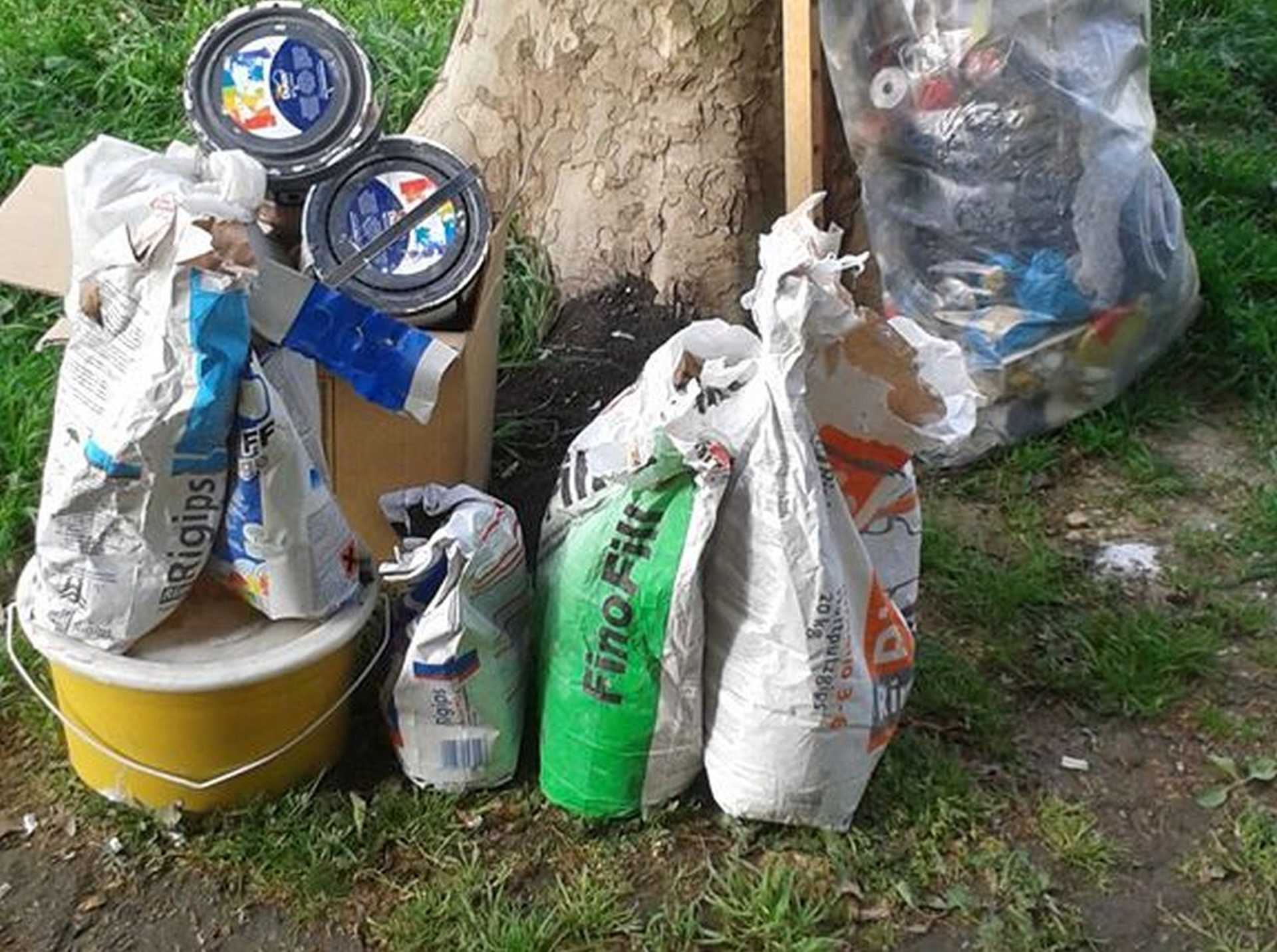 Lomtalanítás után az oladi lakótelepen