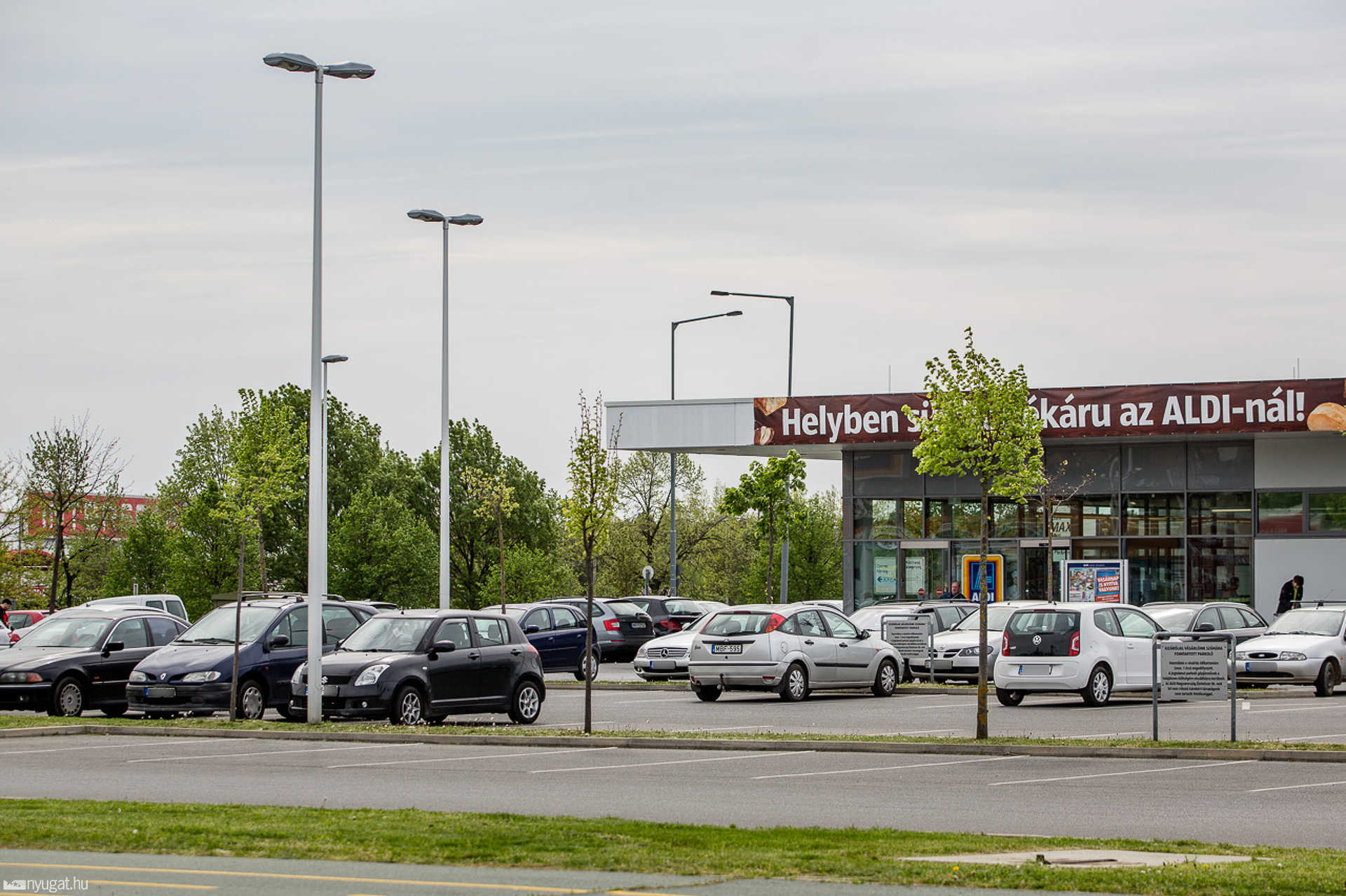Vasárnap nyitva a Körmendi úti Aldi