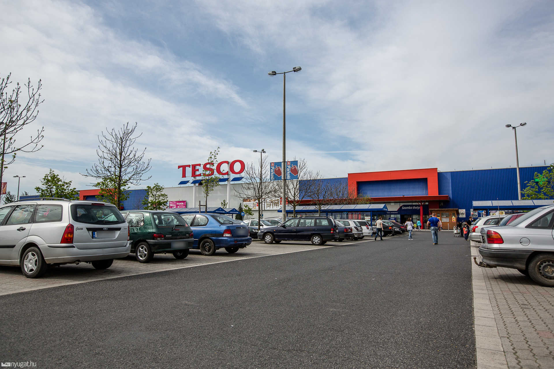 Kinyitott a Tesco