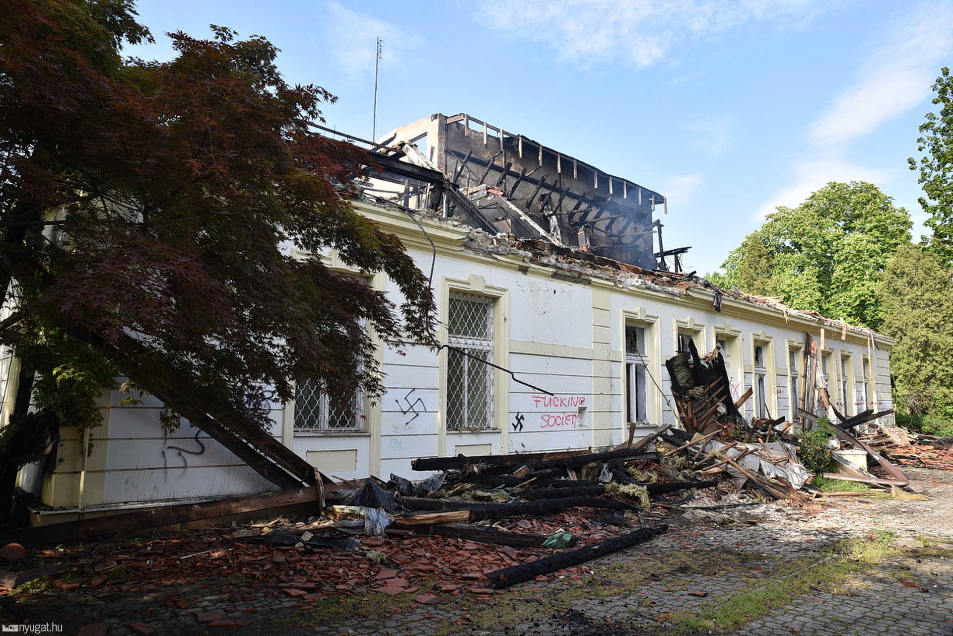 A leégett szombathelyi kaszinó
