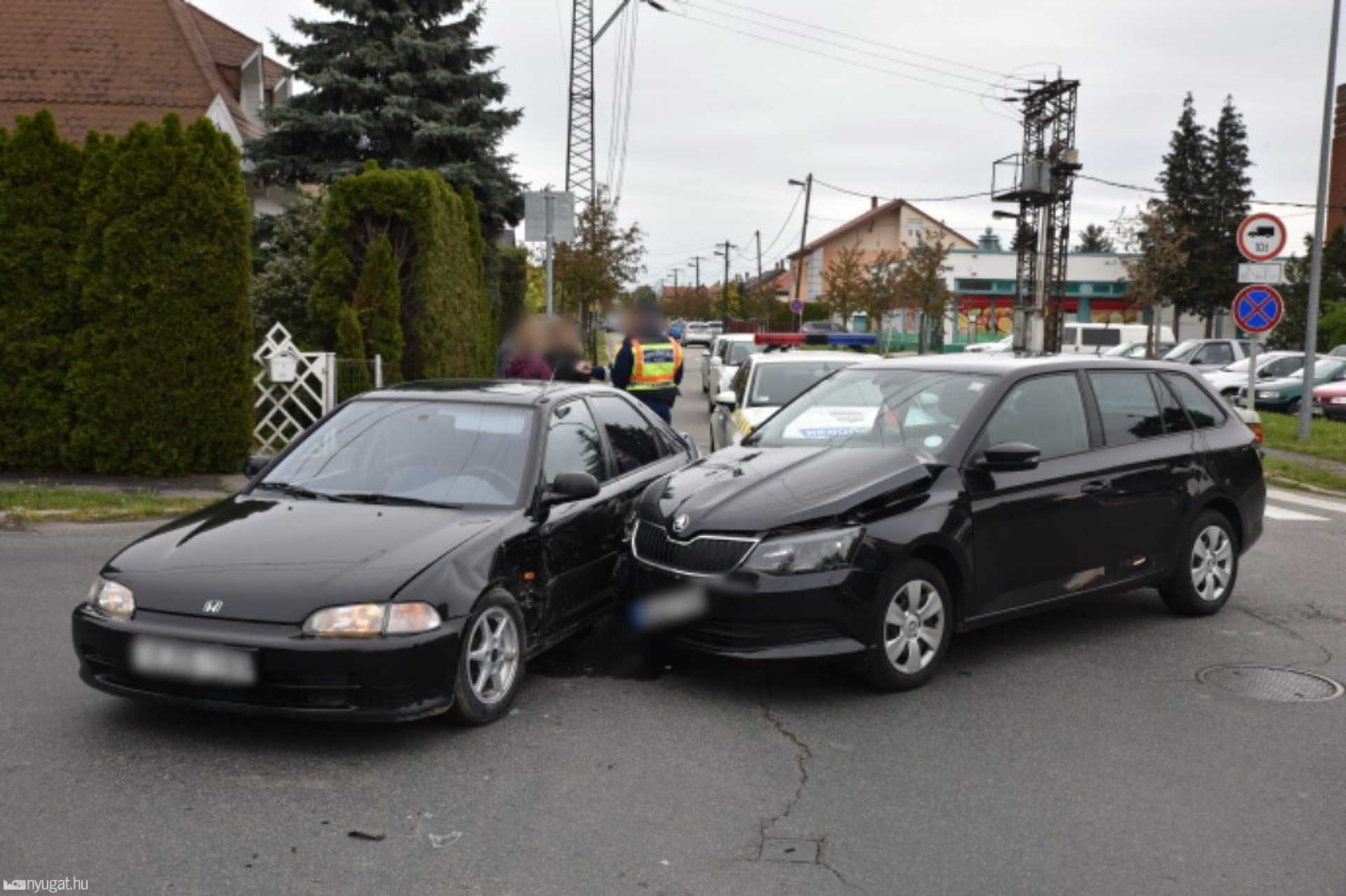 Nem állt meg a Stop táblánál Hondával ütközött egy Skoda Szombathelyen