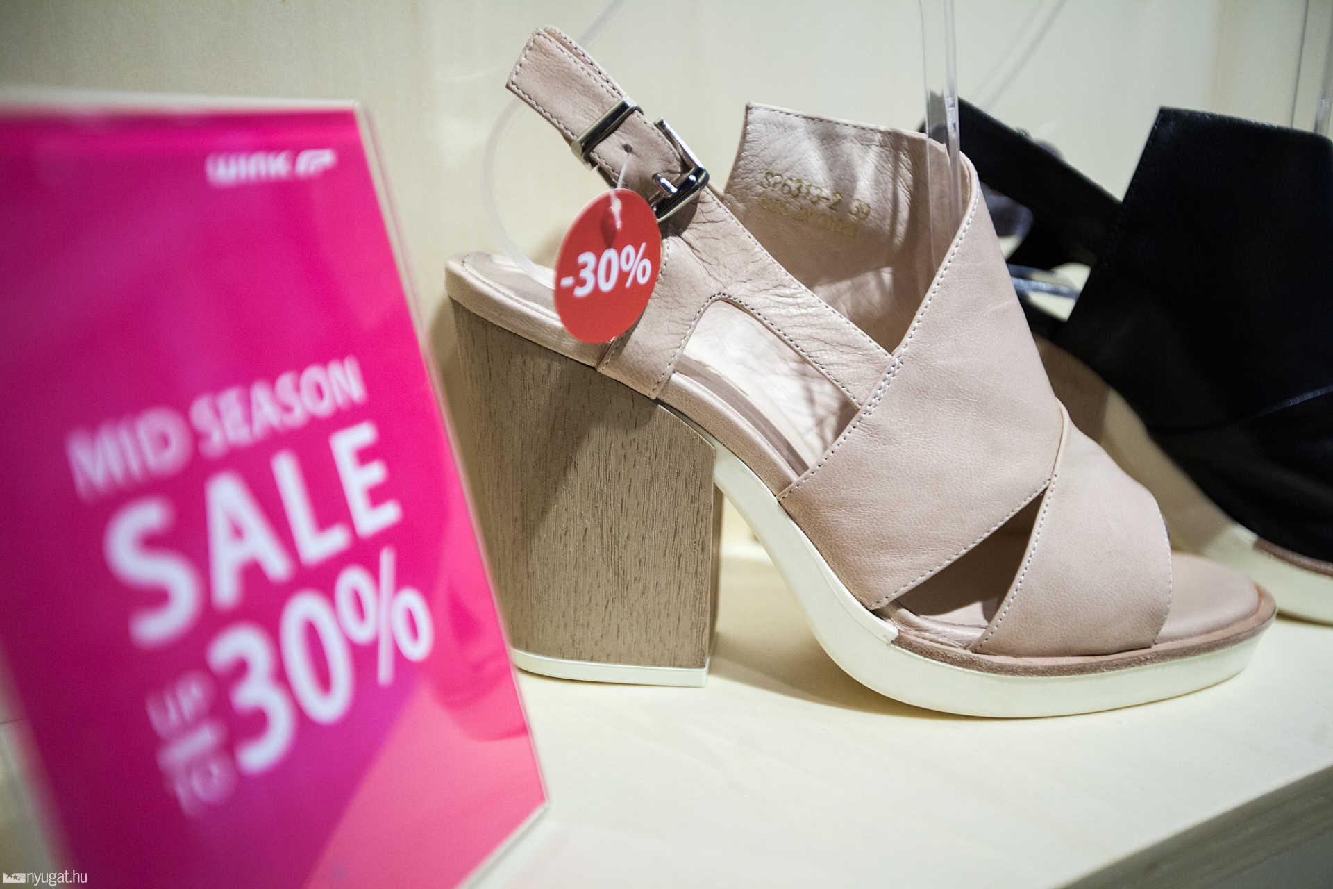 Wink cipőbolt a budapesti Fashion Streeten