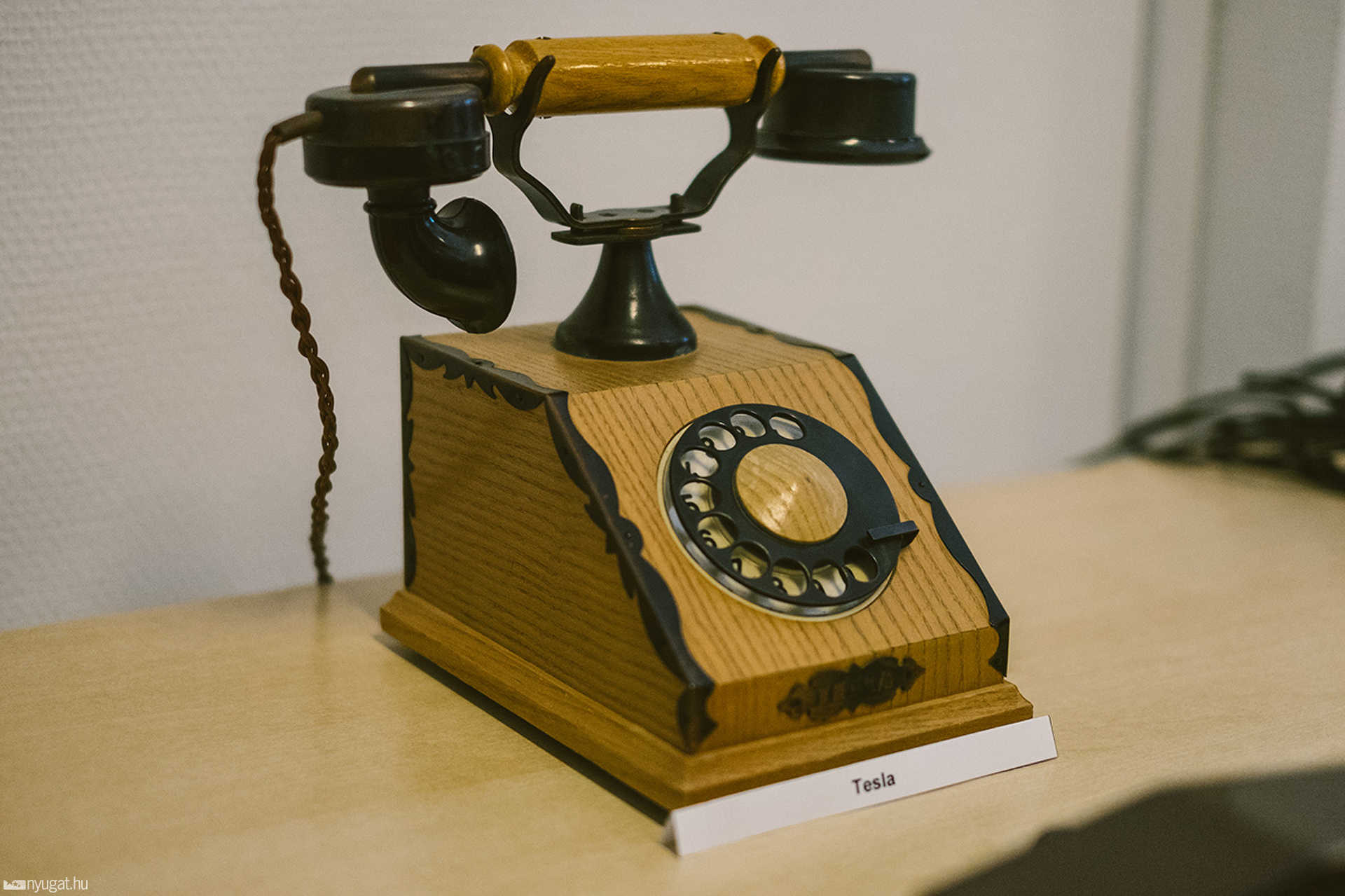 Telefonos kiállítás - IQOR