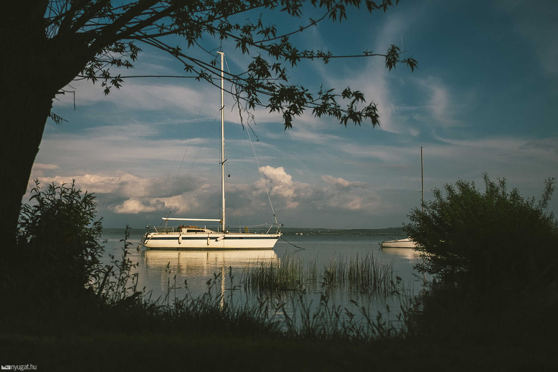 Ébredező Balaton