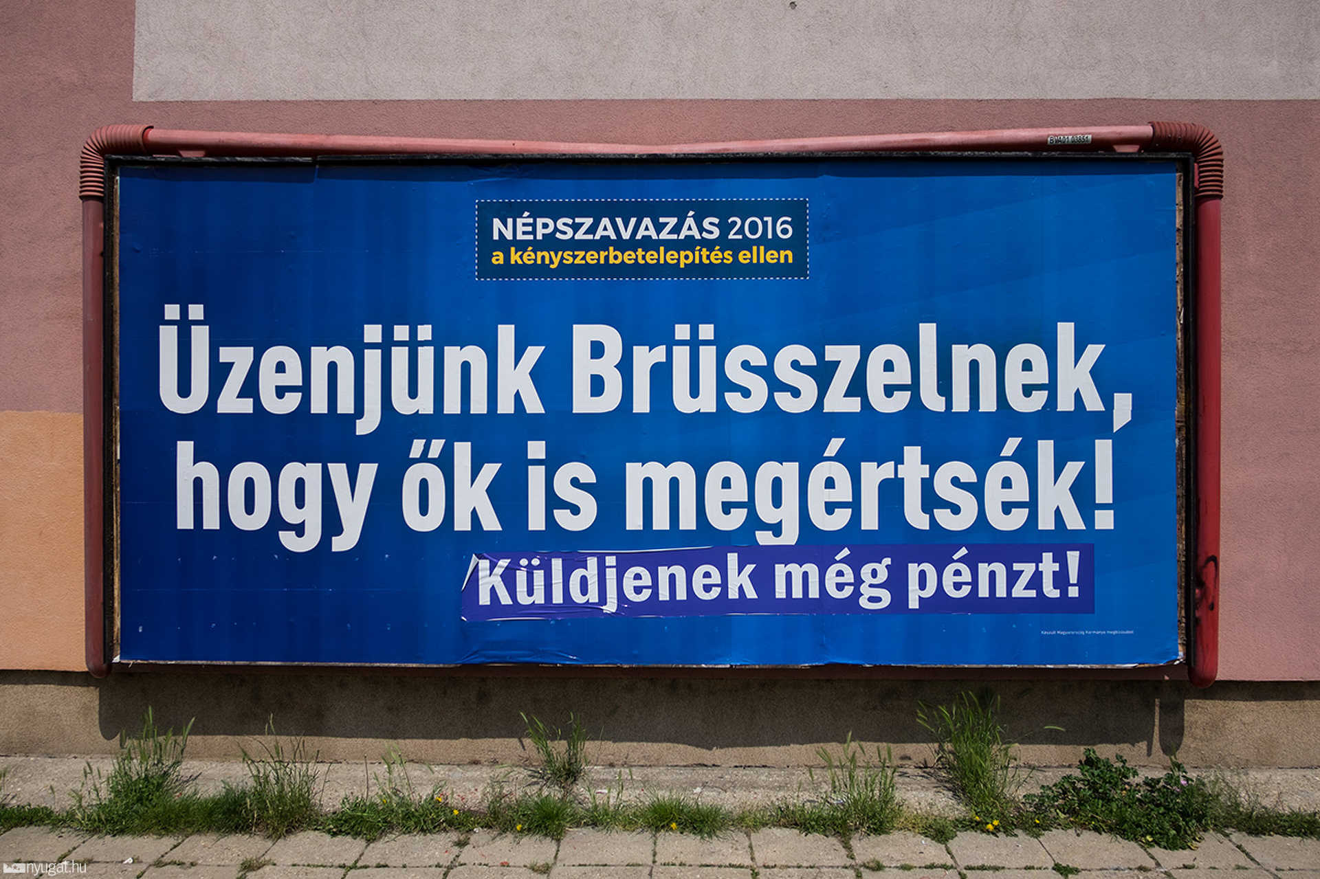 Meghekkelt üzenjük Brüsszelnek plakát