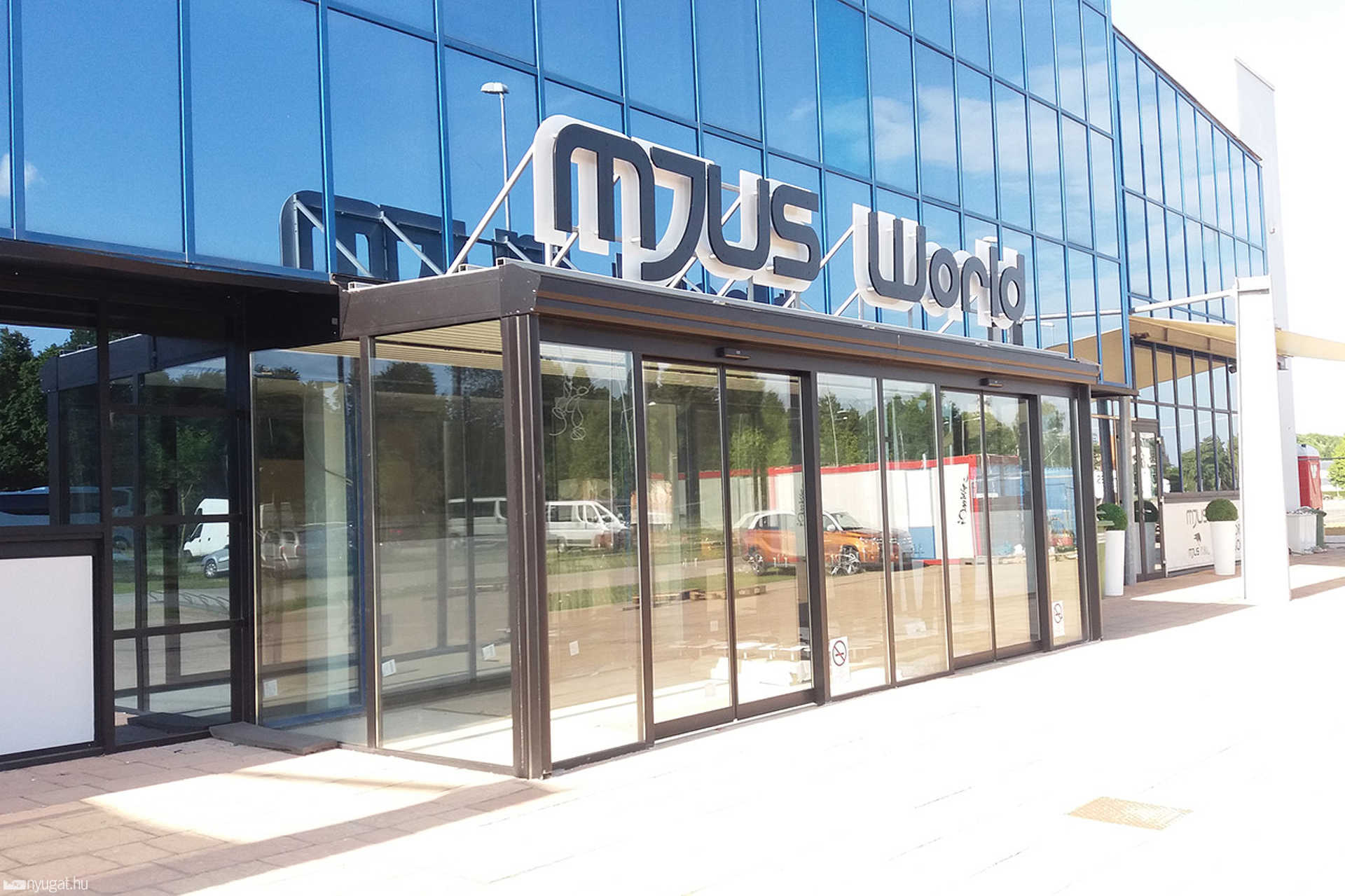 MJUS World