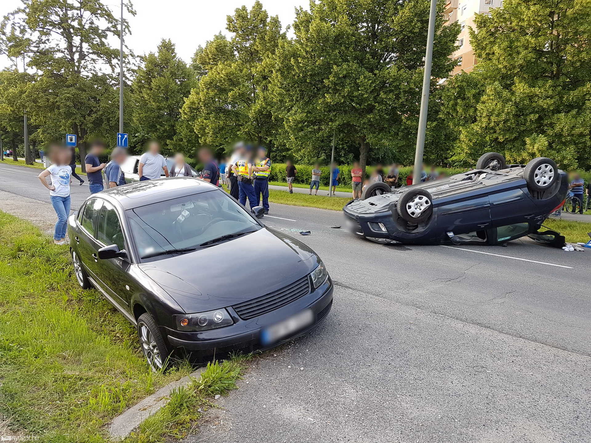 Részeg sofőr autója borult fel Szombathelyen