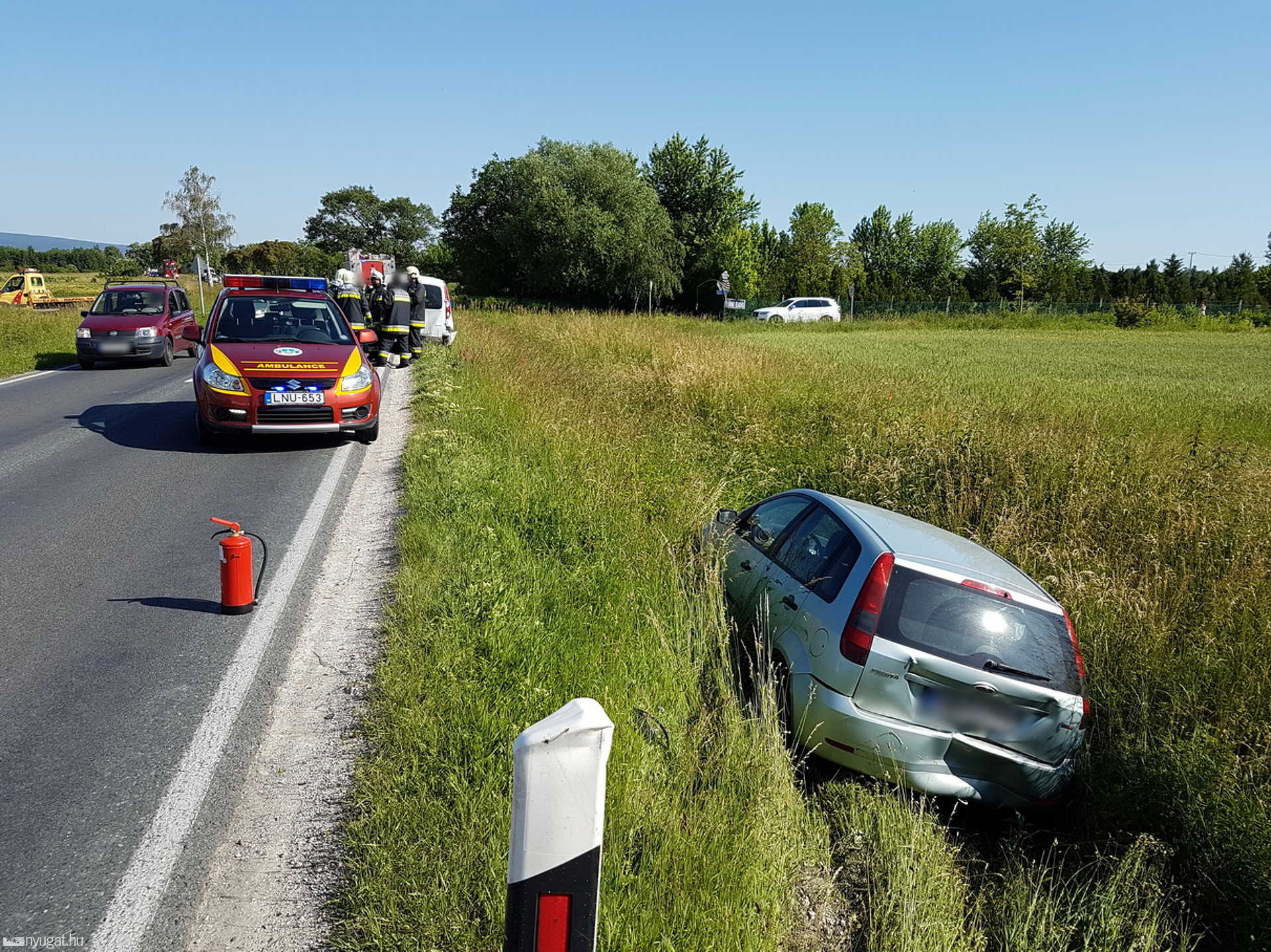 Három autó ütközött a 87-es főúton Gencsapátinál