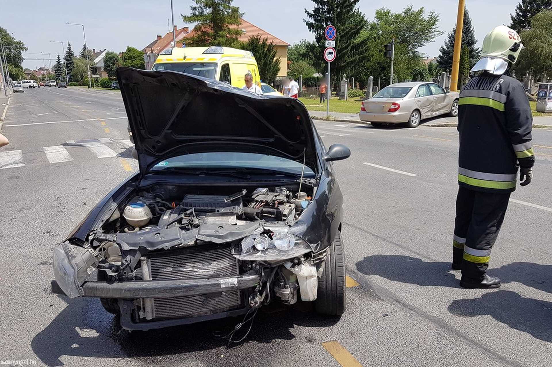 Baleset a Szent Gellért és a Rumi út kereszteződésében