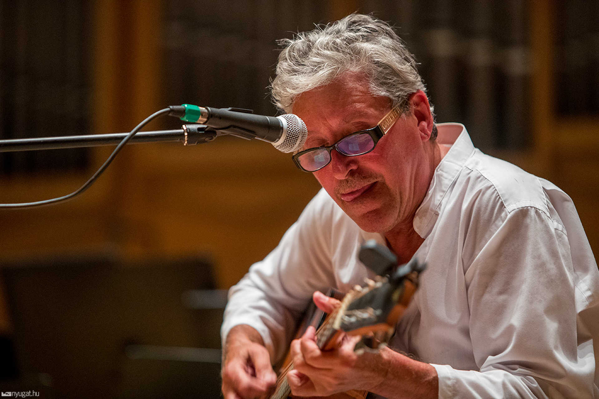 Karácsony János James koncert a Bartók teremben
