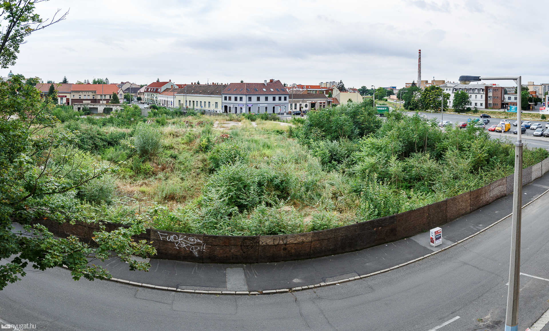 Erdő nőtt a Magellán-telekre Szombathely belvárosában