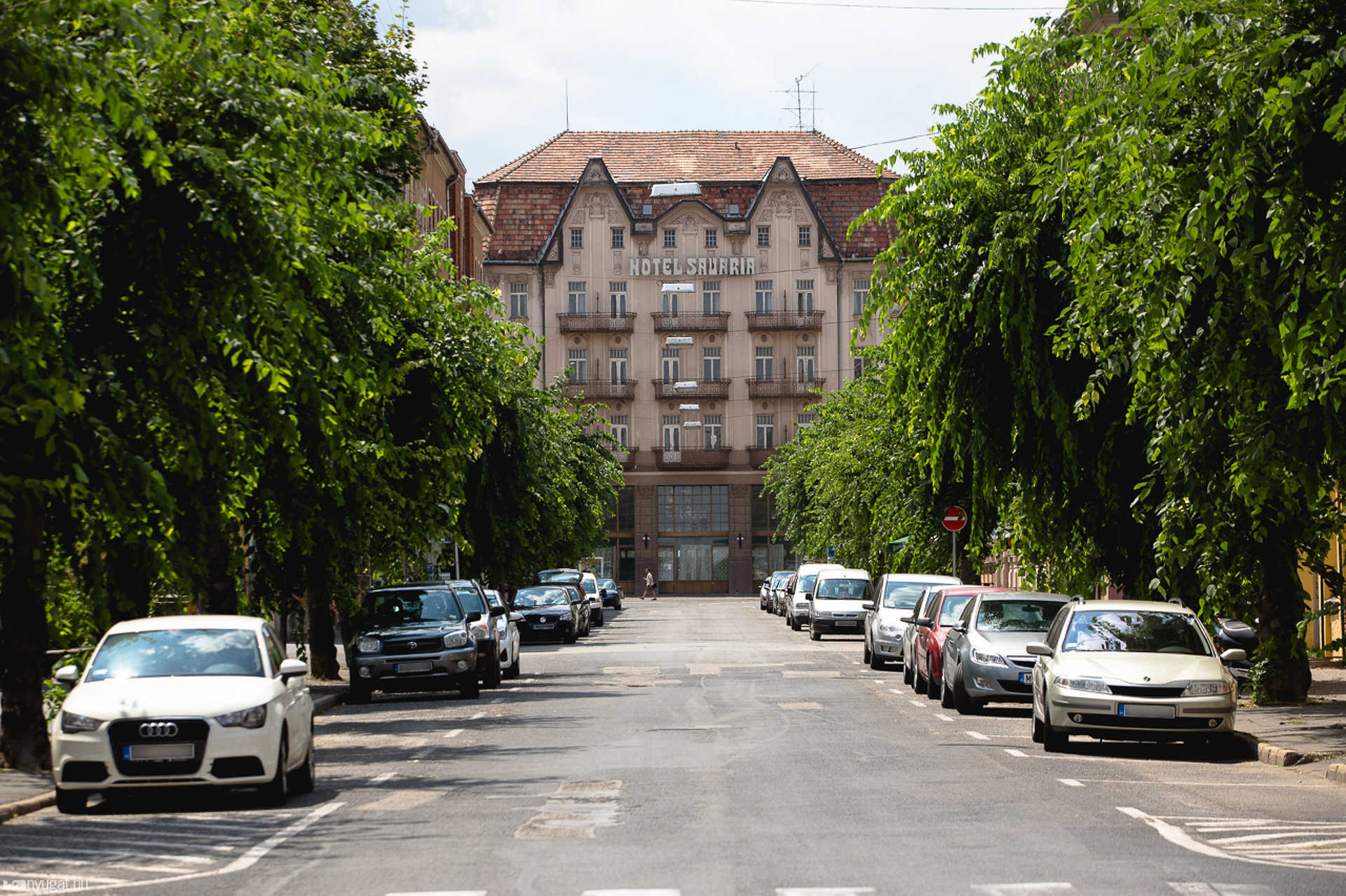 Szomorú állapotok a nagyszállónál