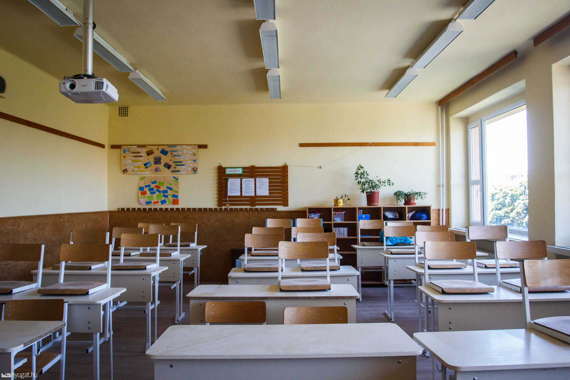 Nyári felújítási munkák az oktatási-nevelési intézményekben - sajtótájékoztató