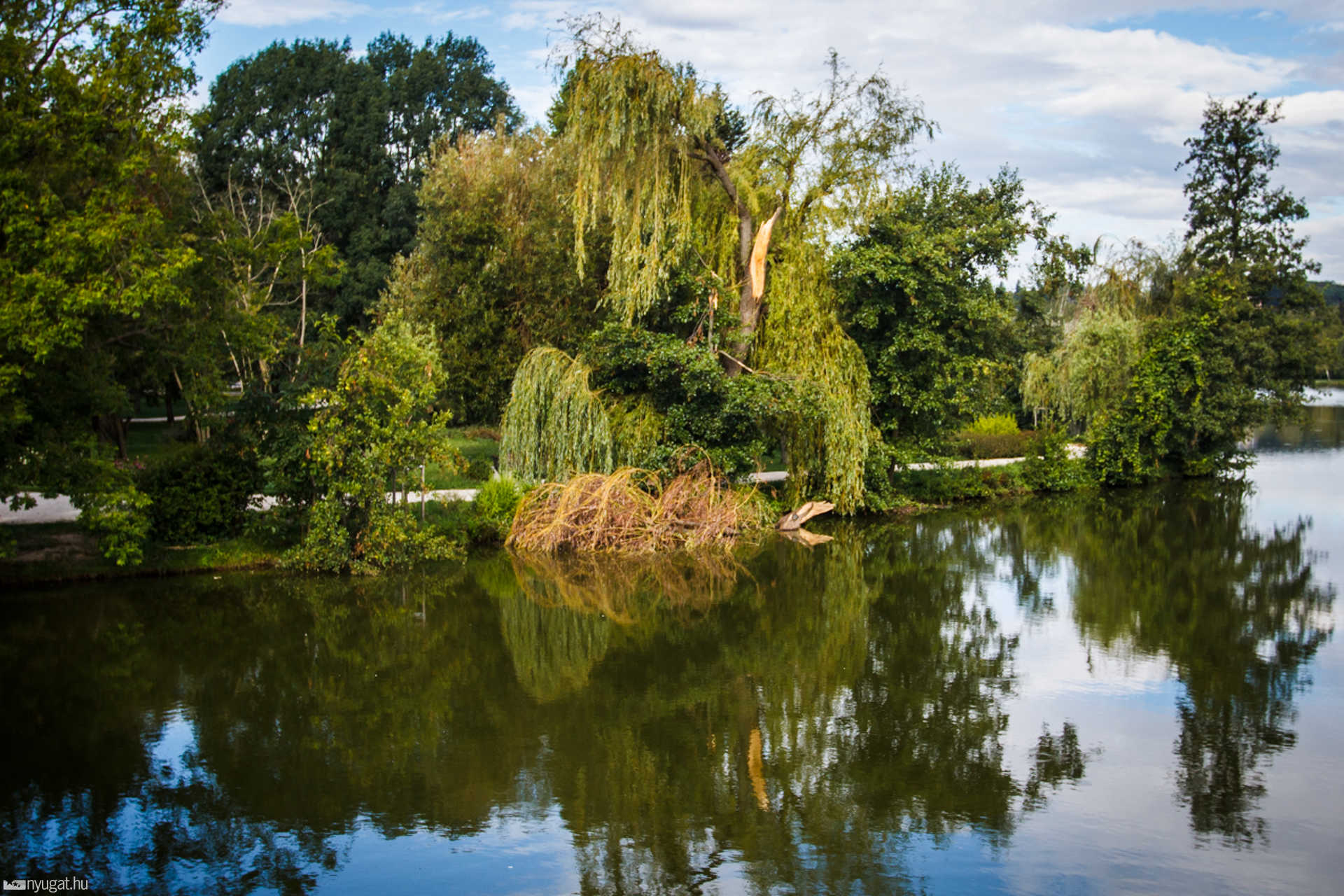 Csónakázótó-sziget