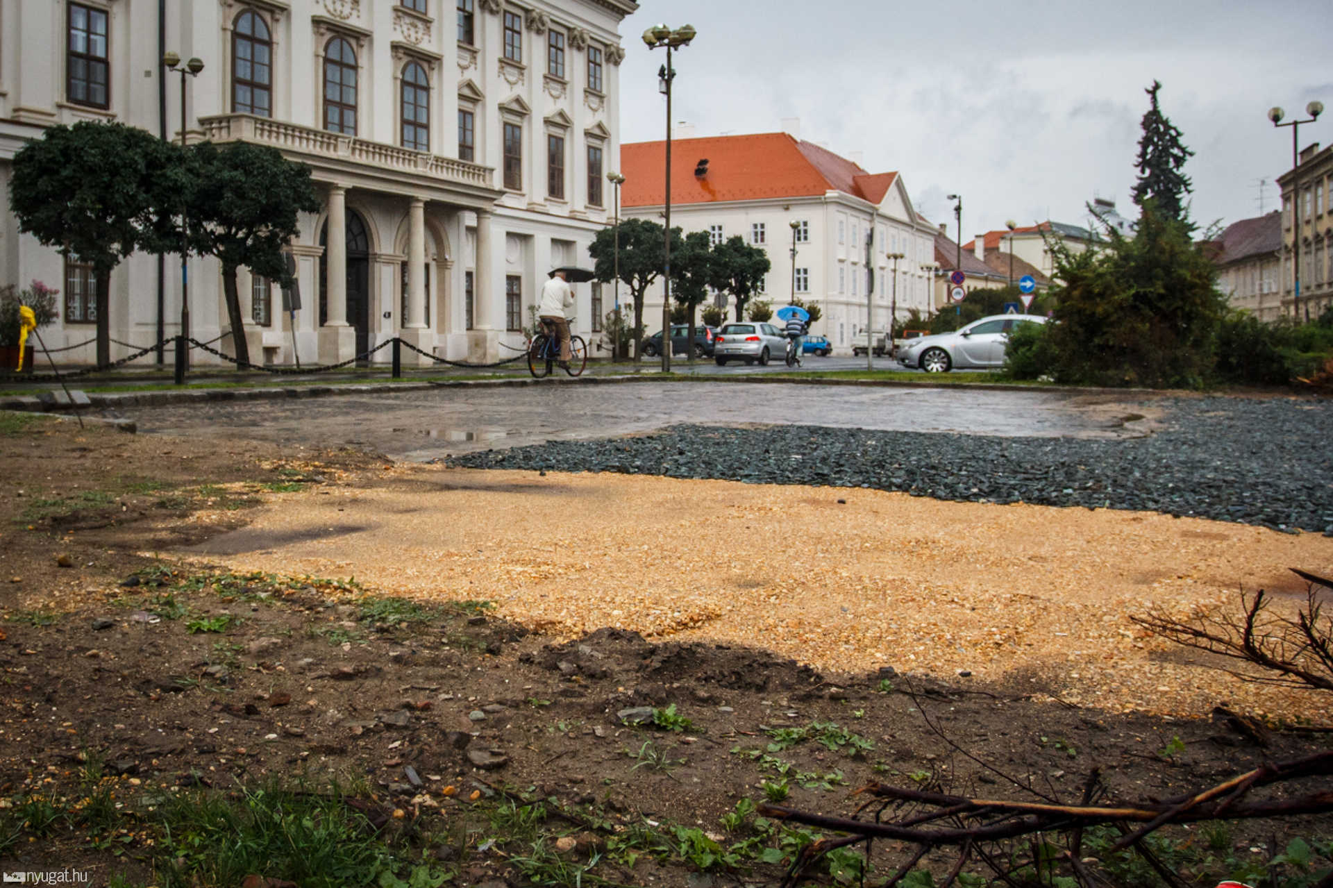 Parkoló a Berzsenyi téren