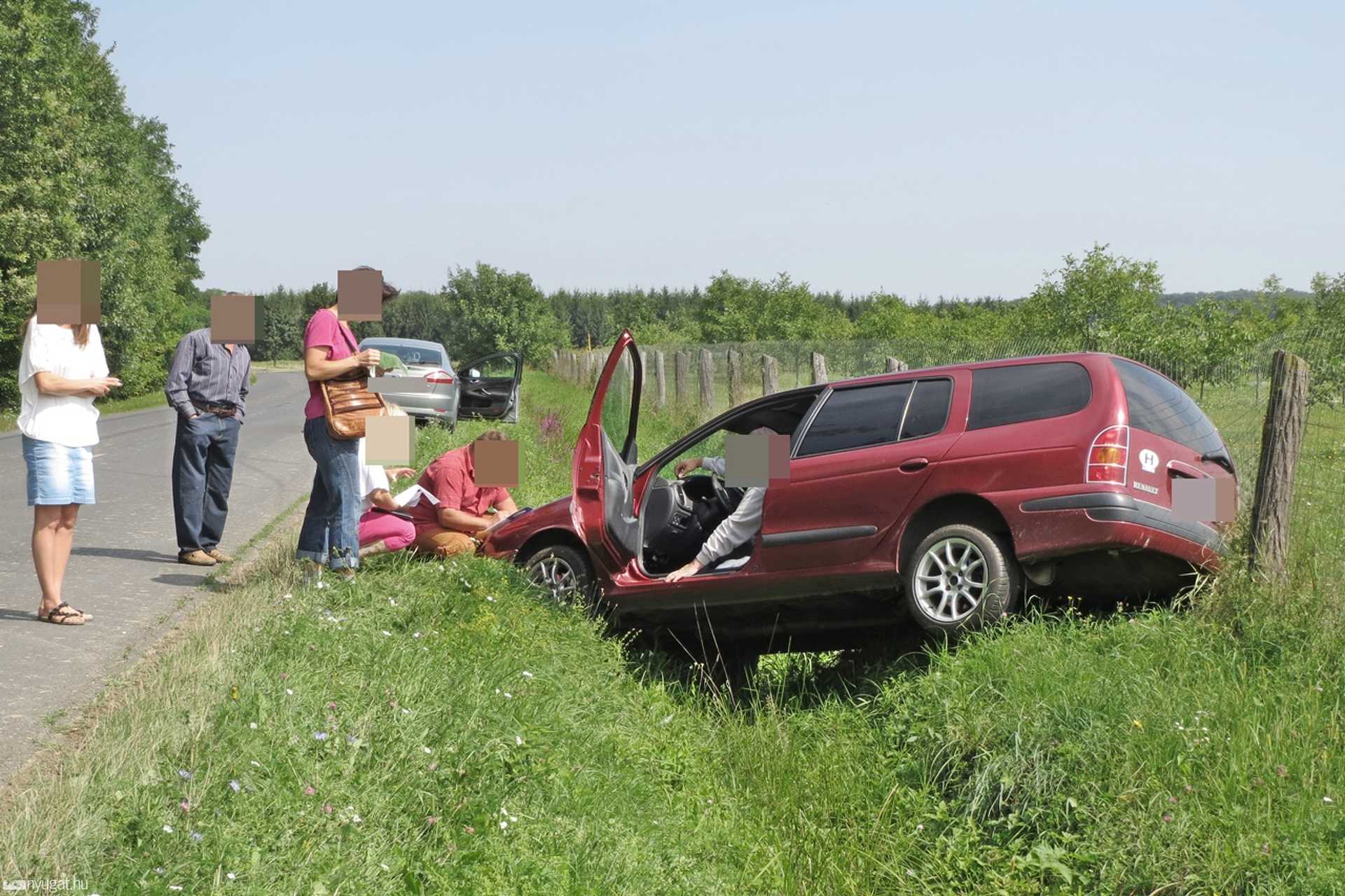 Szabálytalanul előzött egy Ford, egy Renault bánta