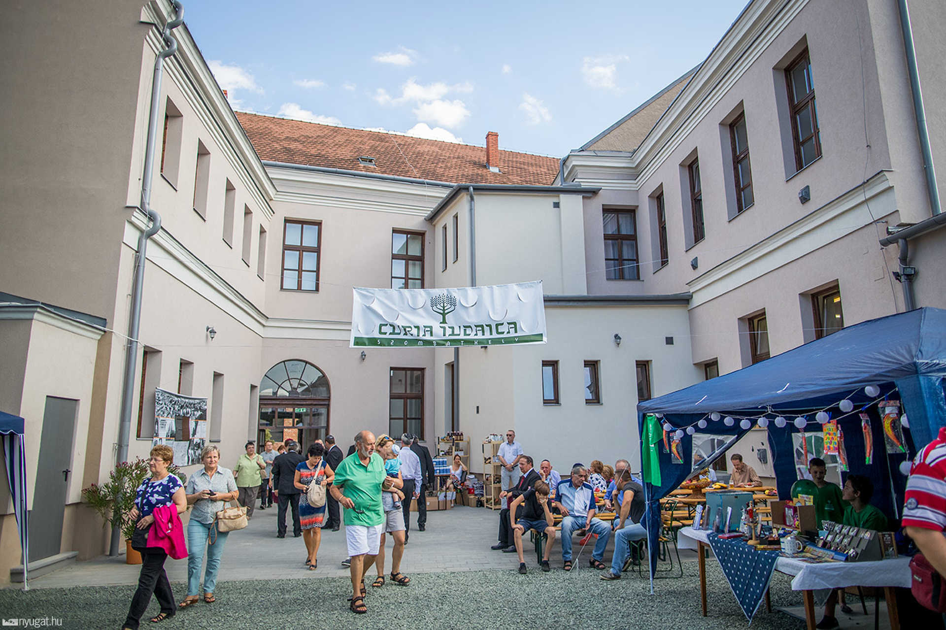 Zsidó udvar megnyitó