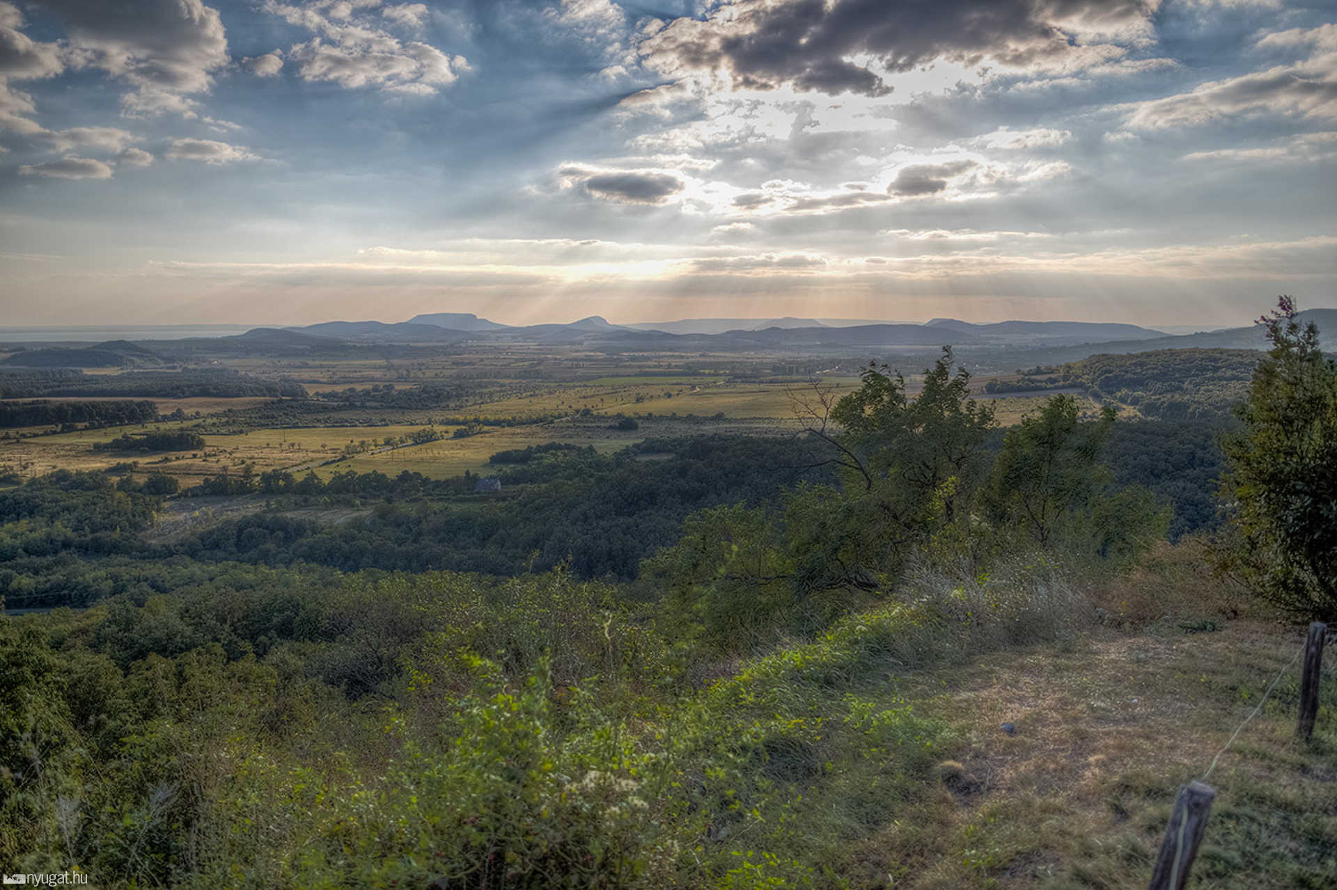 Kilátás a Hegyestűről