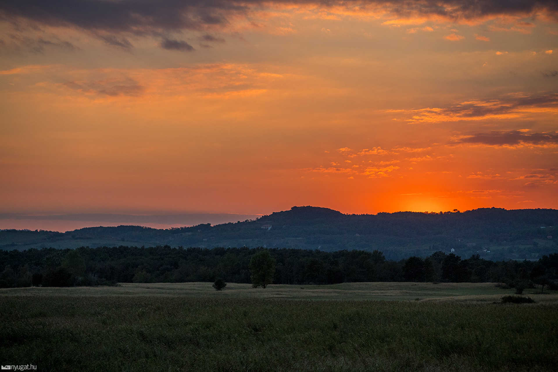 Naplemente a Kornyi-tónál