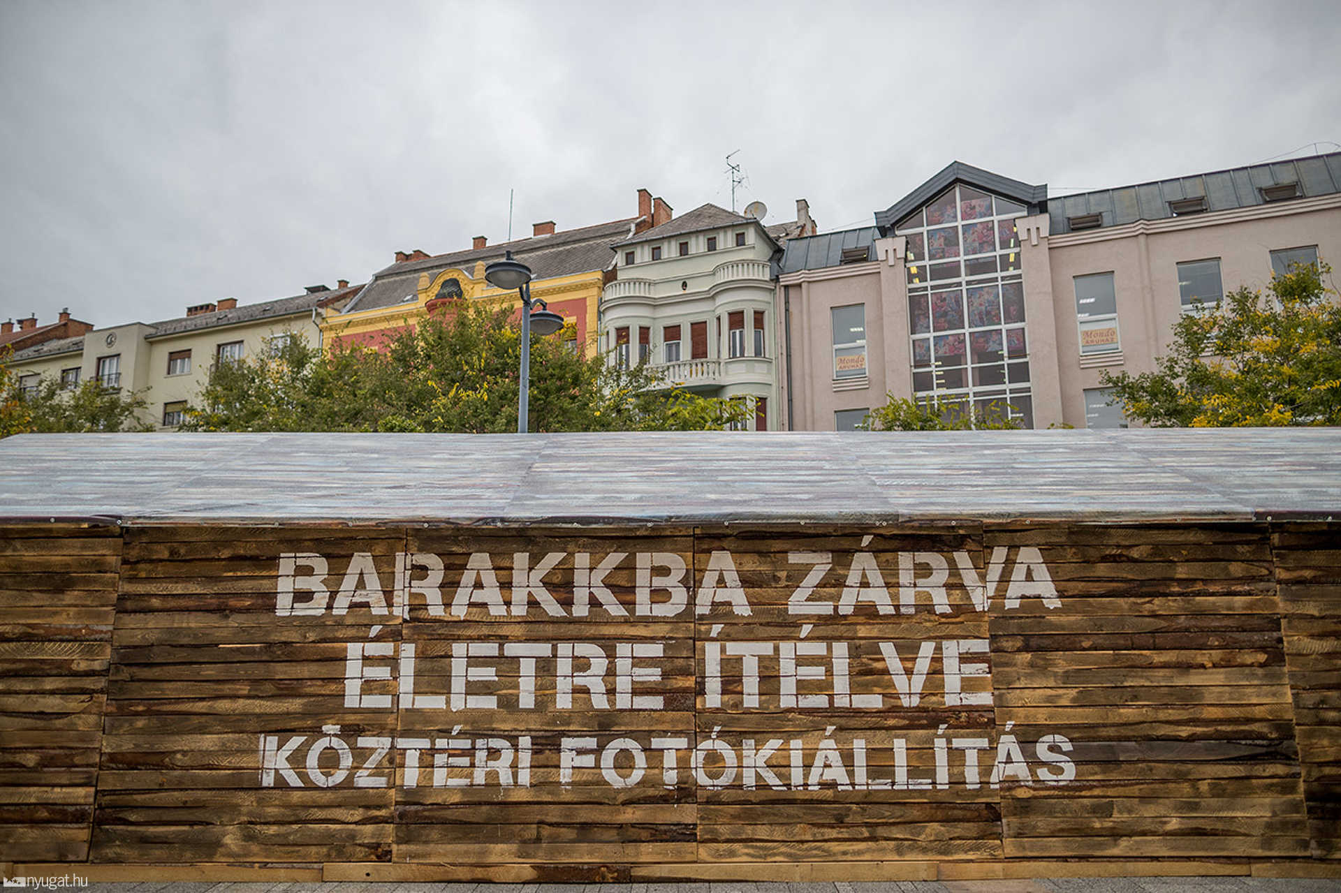 Barakkba zárva - Életre ítélve