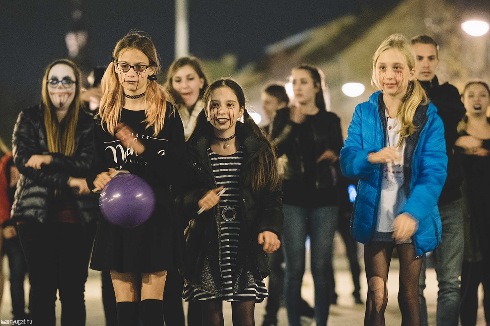 Halloween-tánc a Fő téren