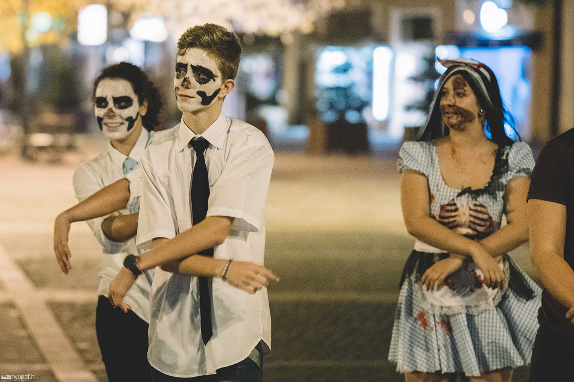 Halloween-tánc a Fő téren
