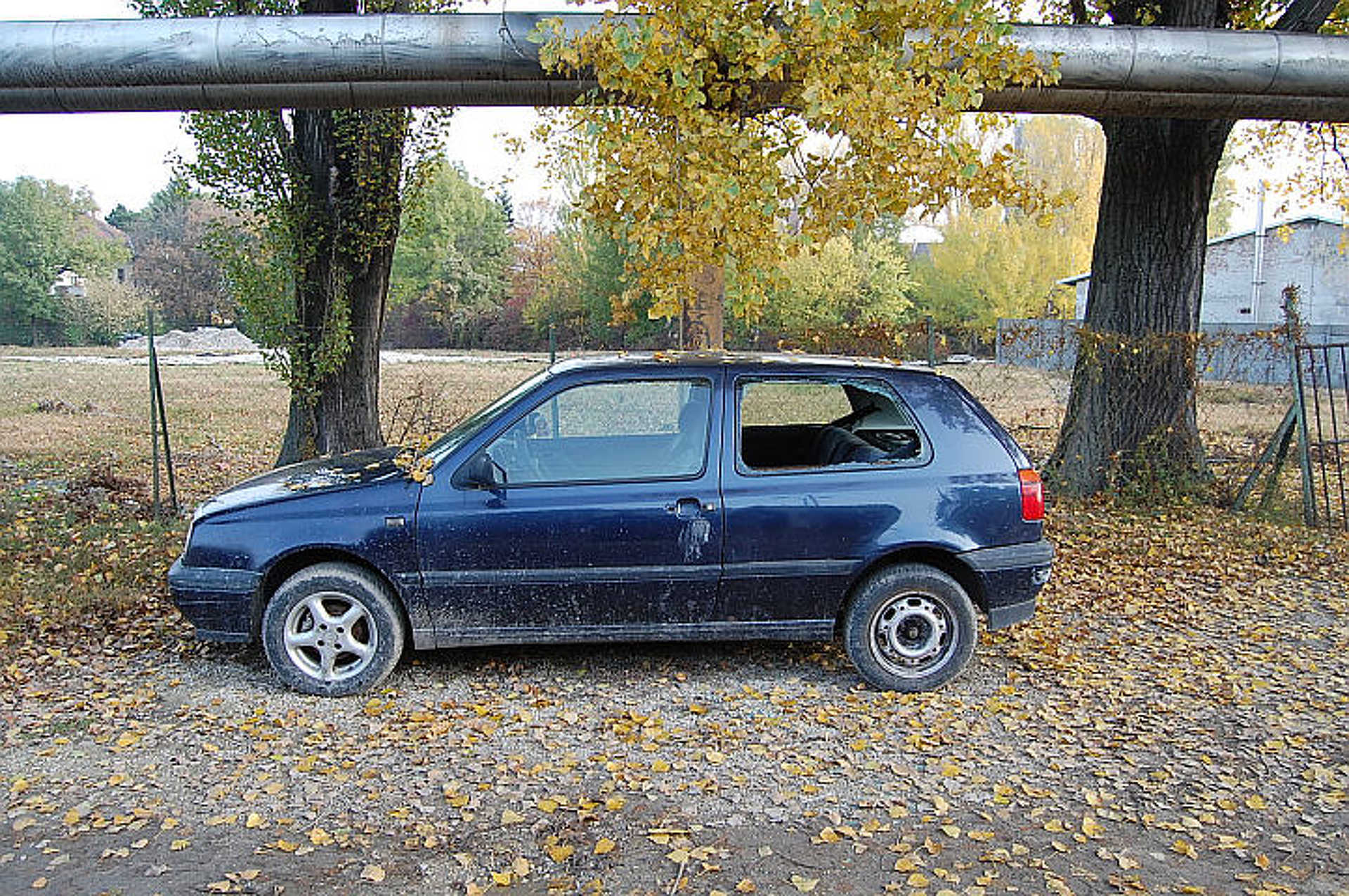 Kocsikat akartak elkötni Sopronban