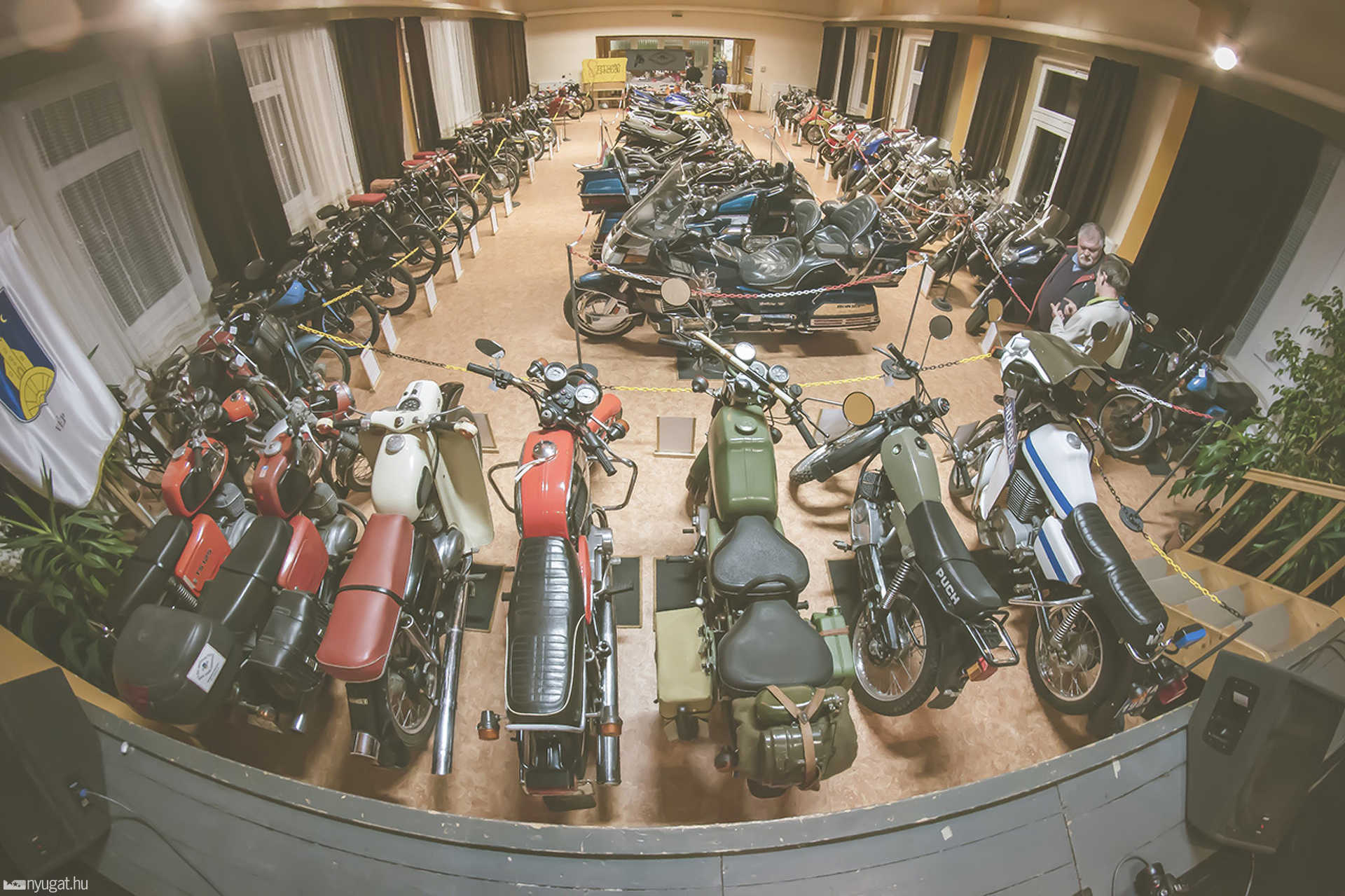 IX. Motorkiállítás Vépen