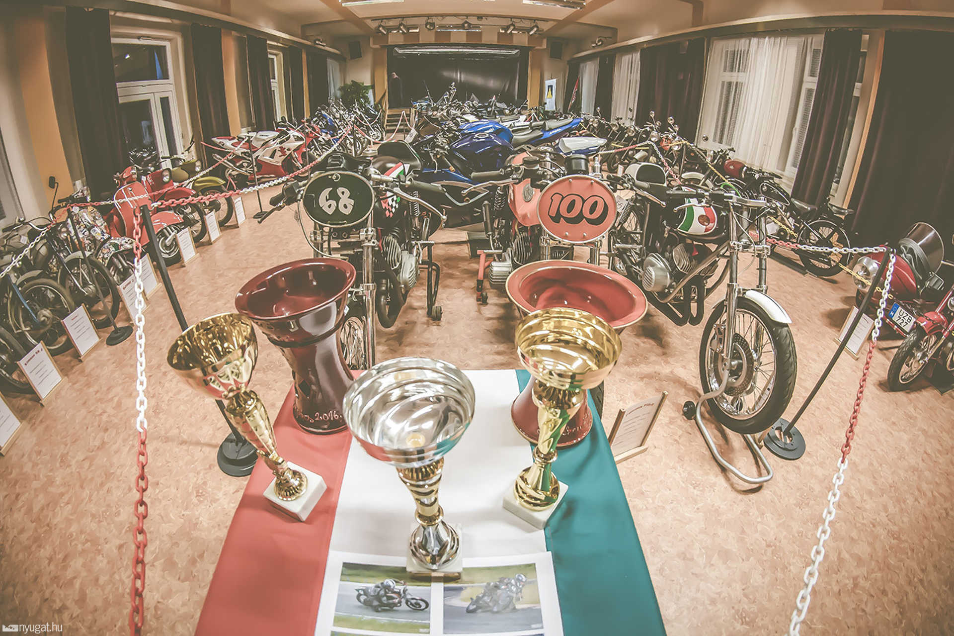 IX. Motorkiállítás Vépen
