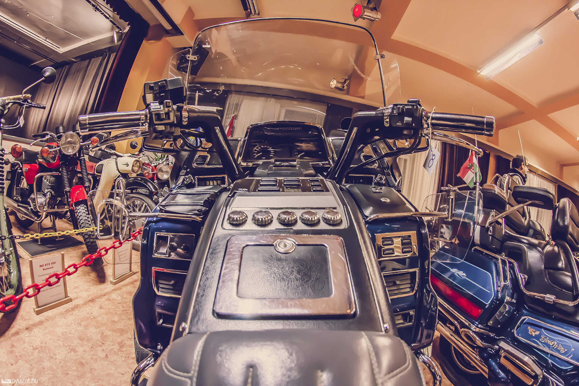 IX. Motorkiállítás Vépen