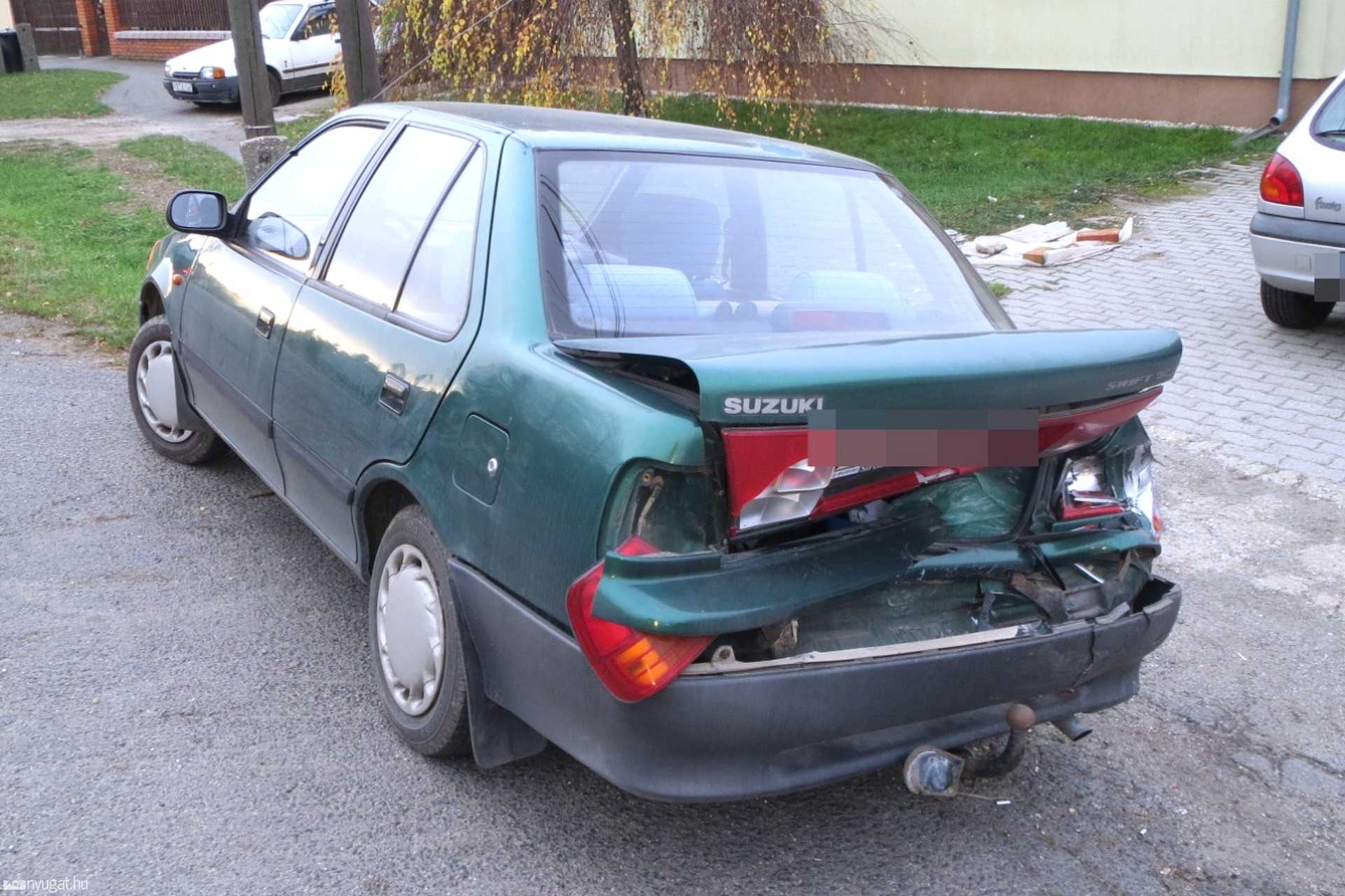 Suzukiba rohant egy Skoda Szombathelyen