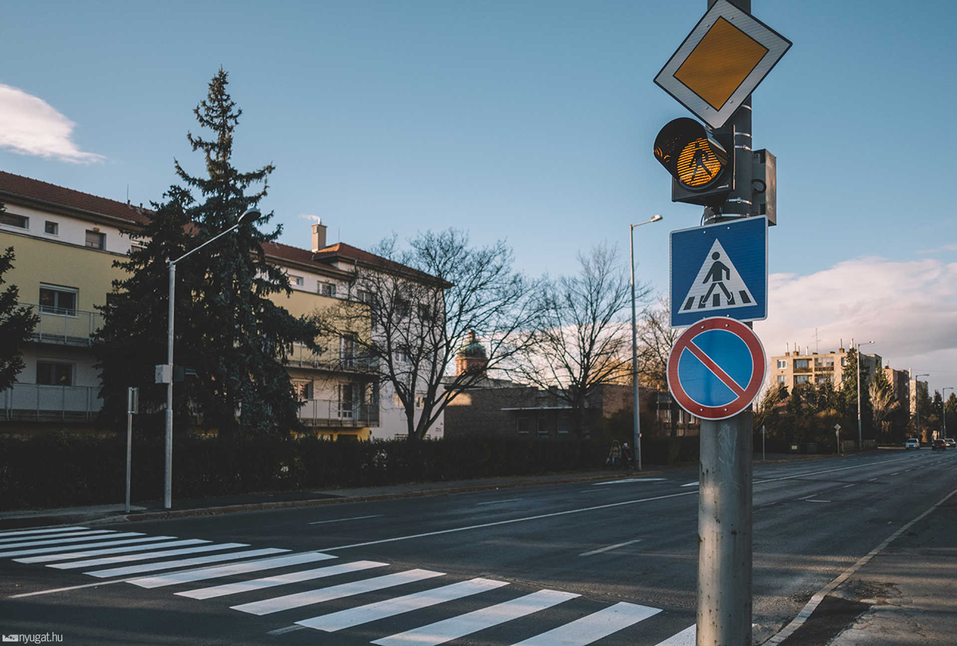 Új zebra a Hunyadi János úton (Károlyi Antal utca, Lidl)