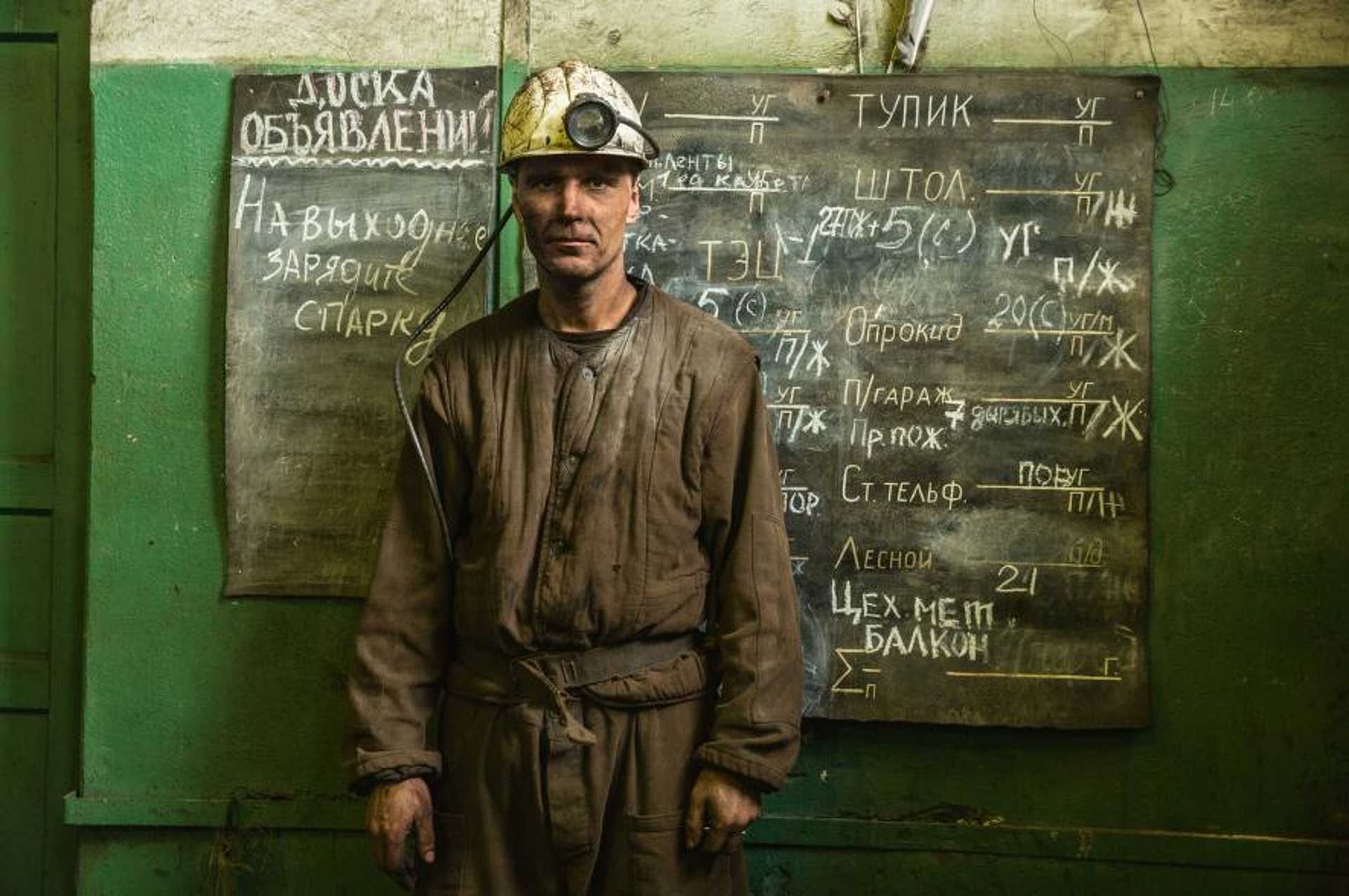 Igor Voronkin a Barentsburg szénbányában, Norvégiában. Társai nagy részéhez hasonlóan ő is Kelet-Ukrajából származik