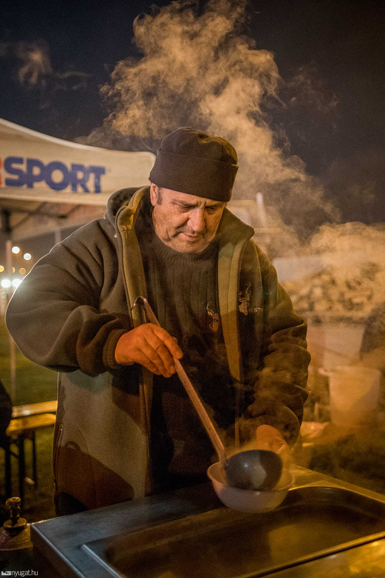 Jótékonysági éjszakai főzés