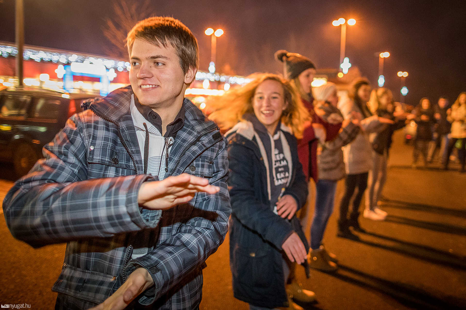 Jótékonysági éjszakai főzés