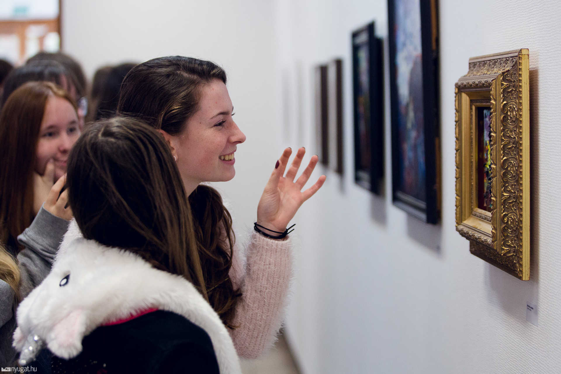 A Savaria Tendency Art Group kiállítása a Művészeti Szakgimnáziumban
