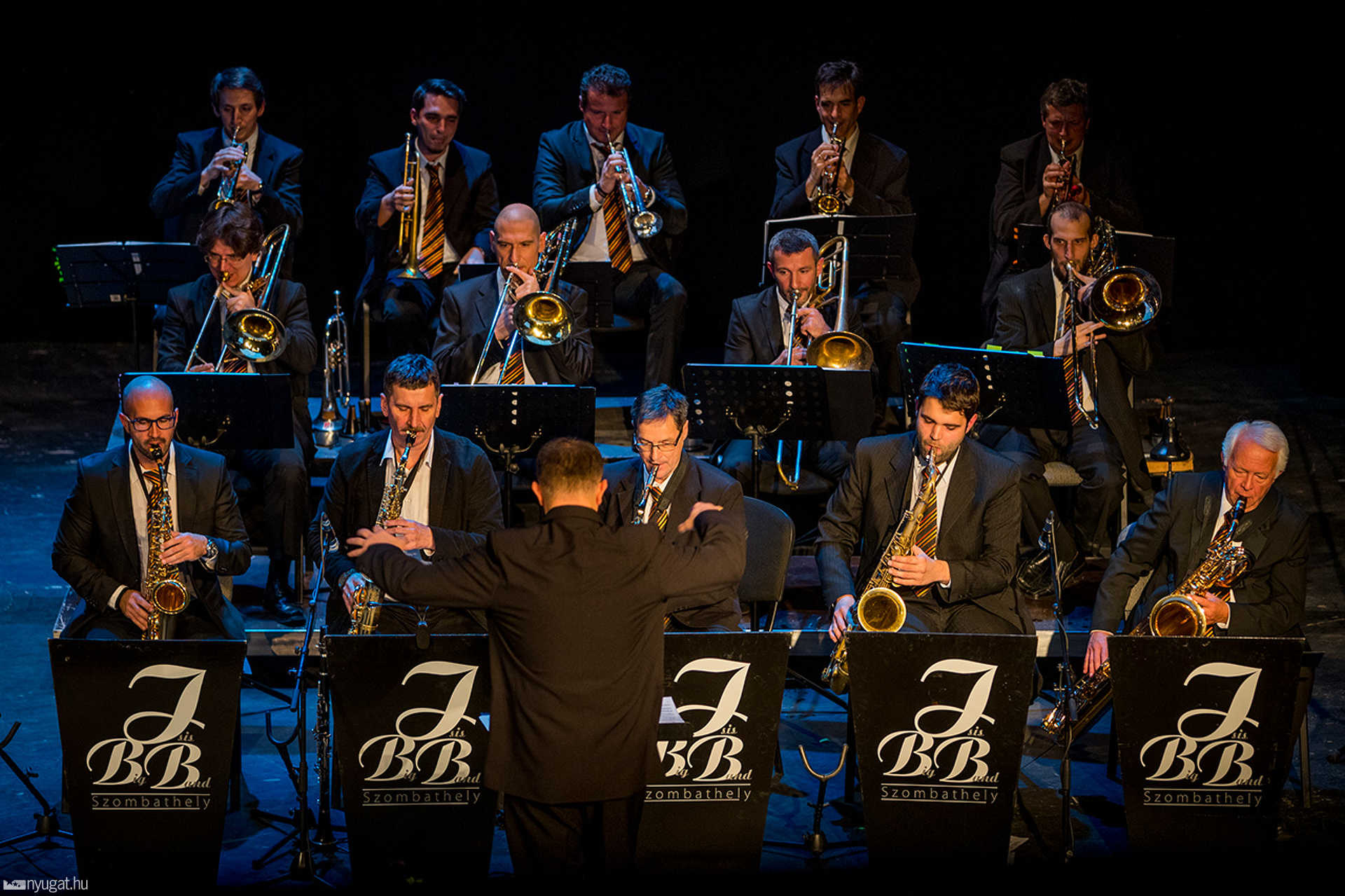 Az Isis Big Band és a Weöres Sándor Színház jótékonysági koncertje