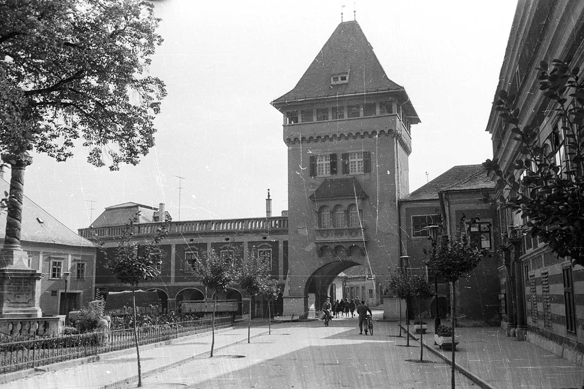 Jurisics tér, Hősök kapuja, 1969.