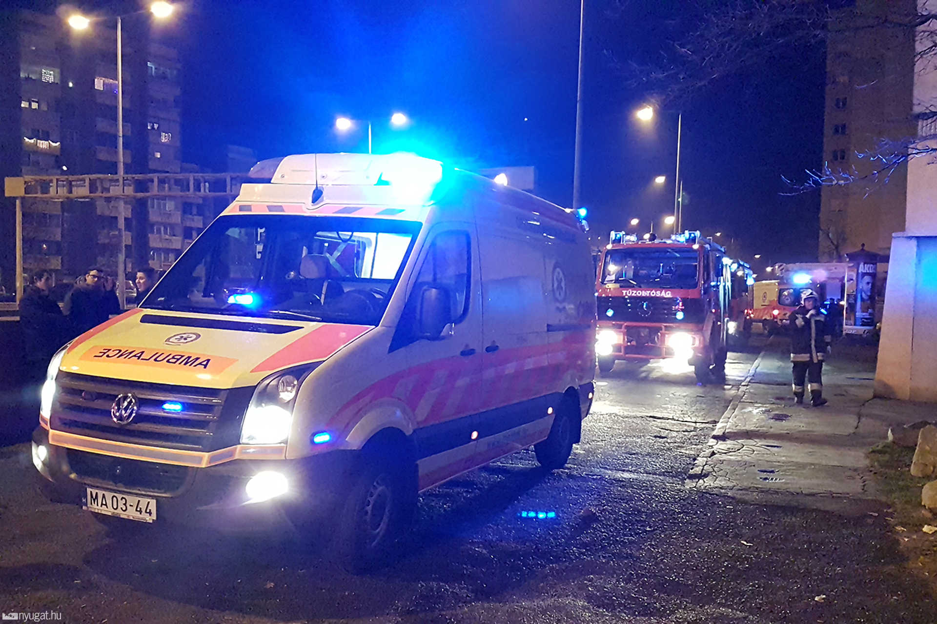 Tűz egy szombathelyi tízemeletesben