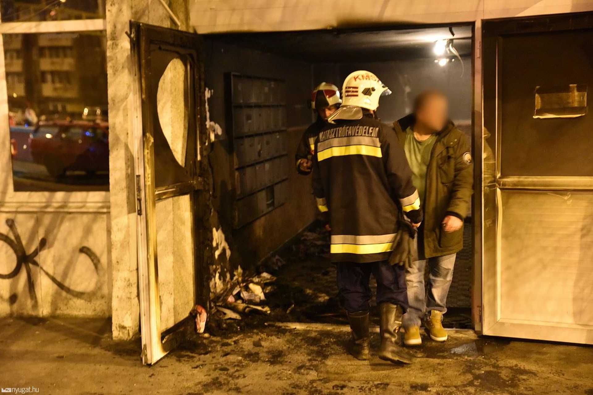 Lépcsőháztűz karácsonykor a Szent Márton utcában