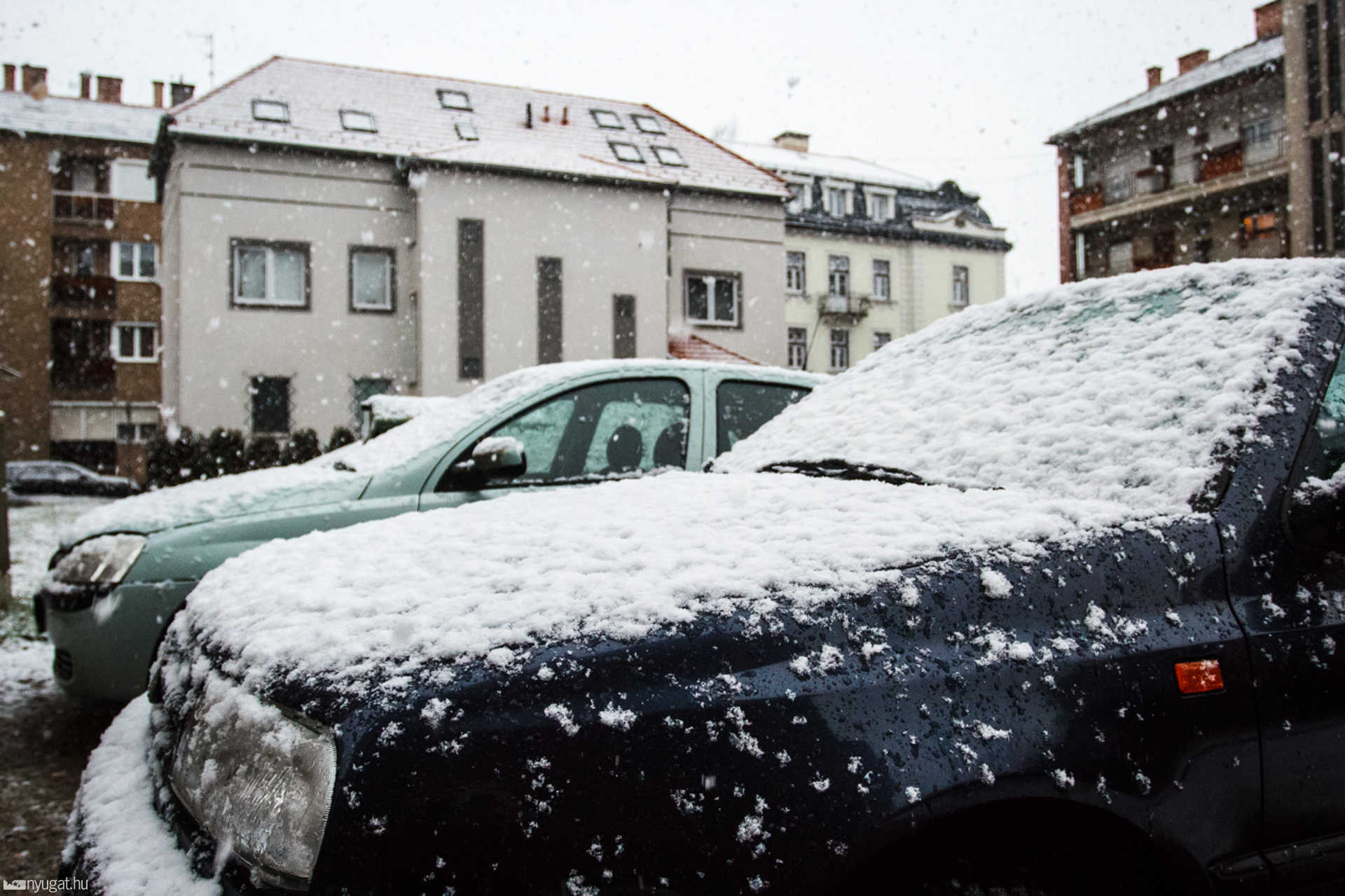 Esik a hó Szombathelyen