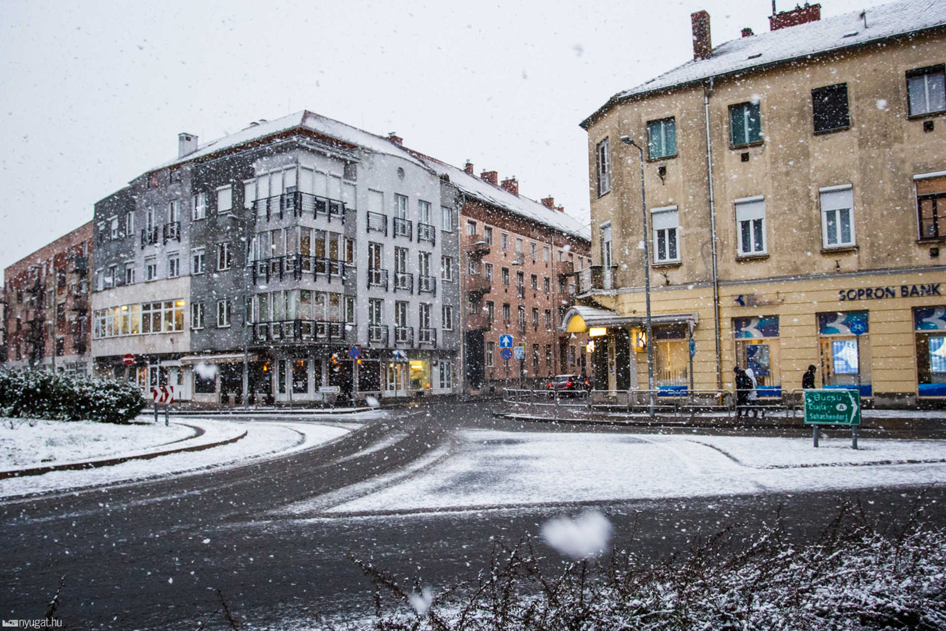 Esik a hó Szombathelyen