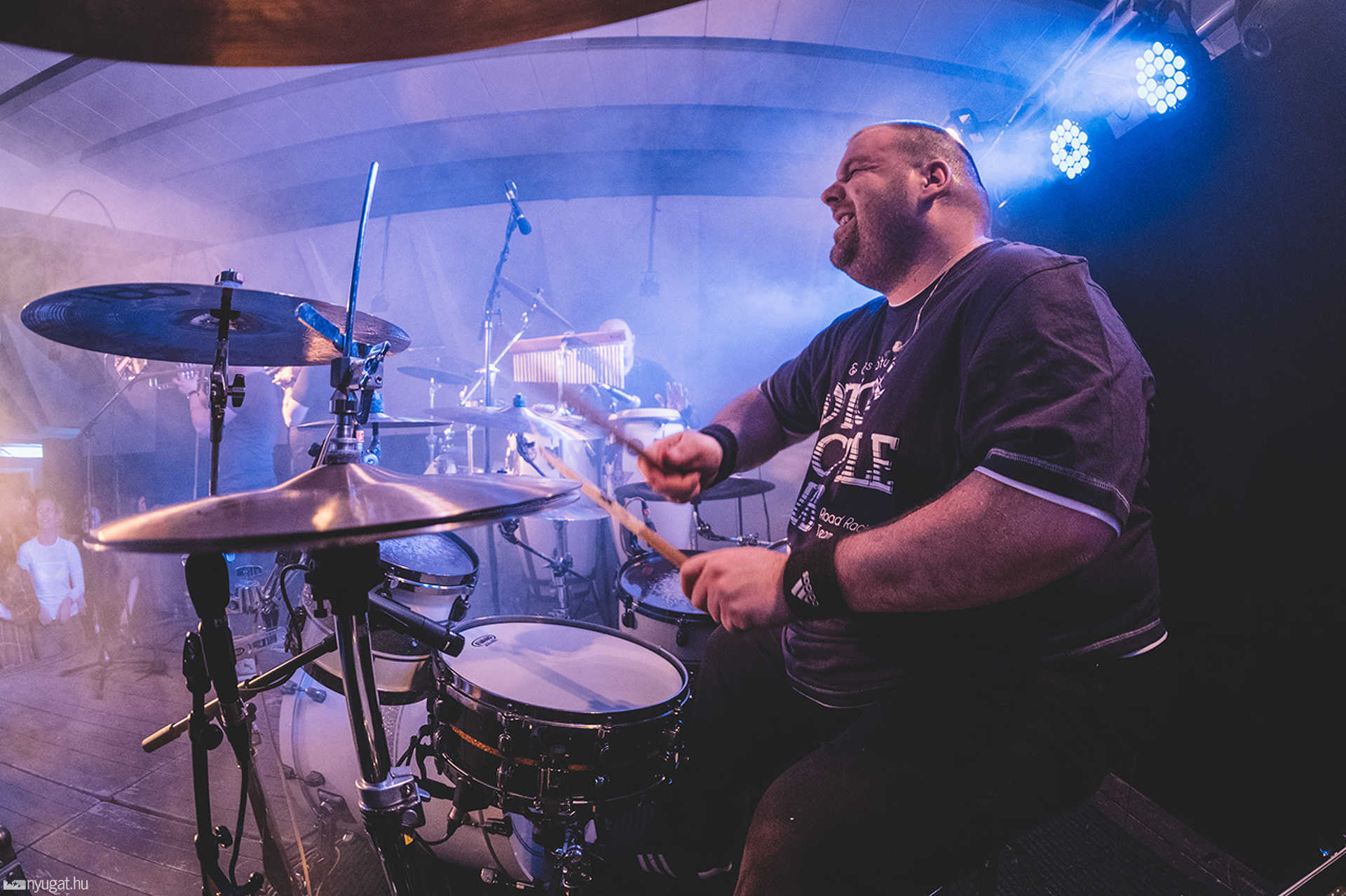Ocho Macho koncert a Savaria moziban