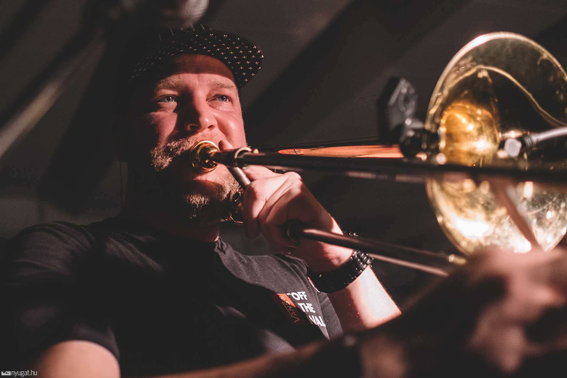 Ocho Macho koncert a Savaria moziban