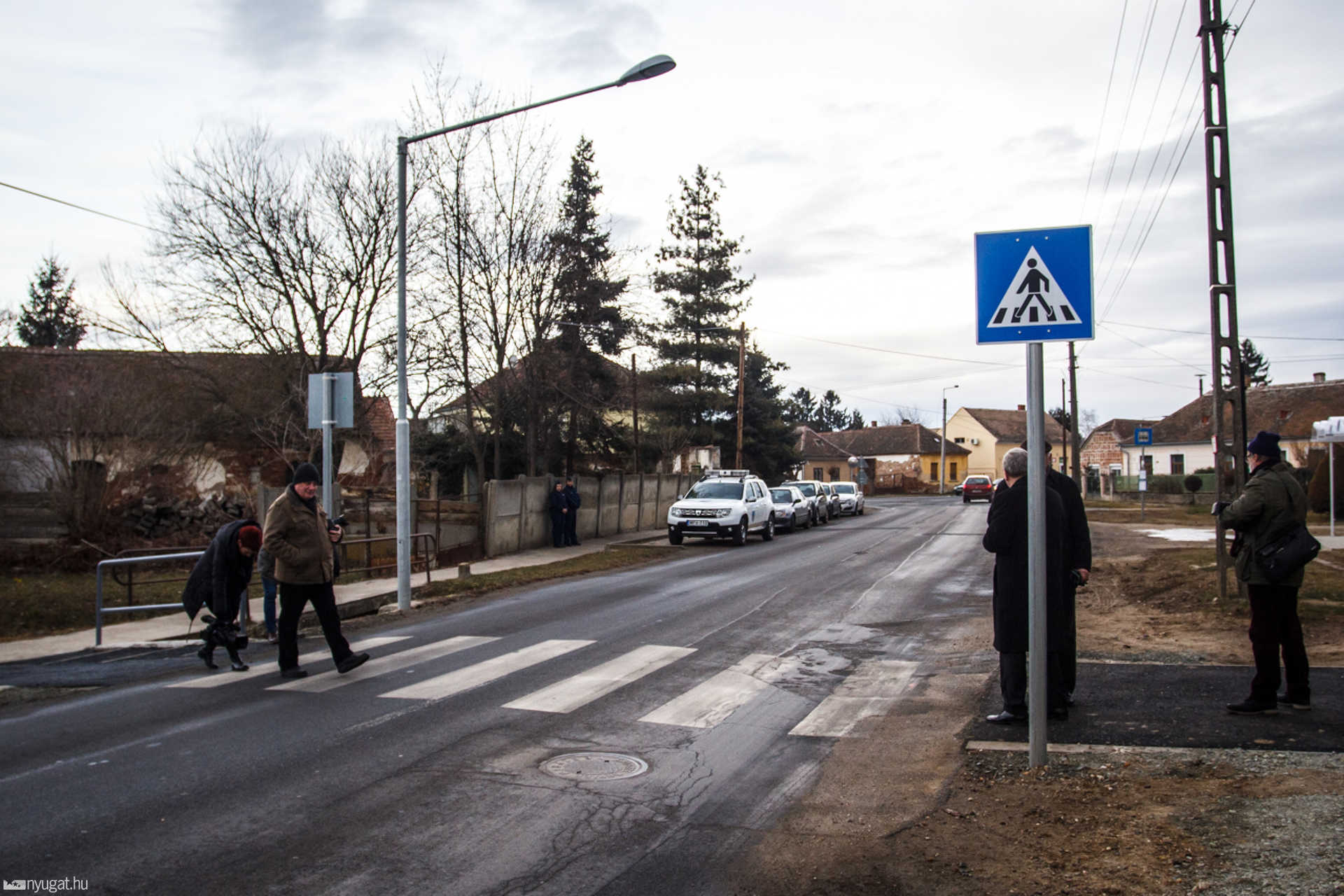 Gyalogátkelőhely átadása az Erkel Ferenc utcában
