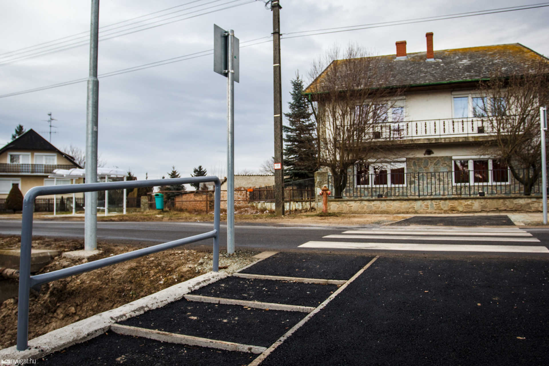 Gyalogátkelőhely átadása az Erkel Ferenc utcában