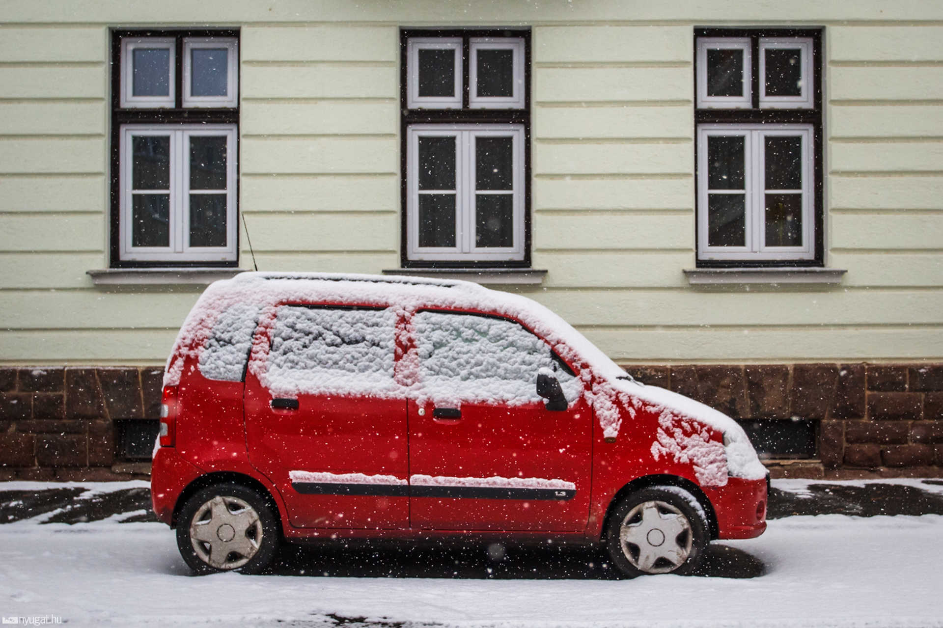 Esik a hó Szombathelyen